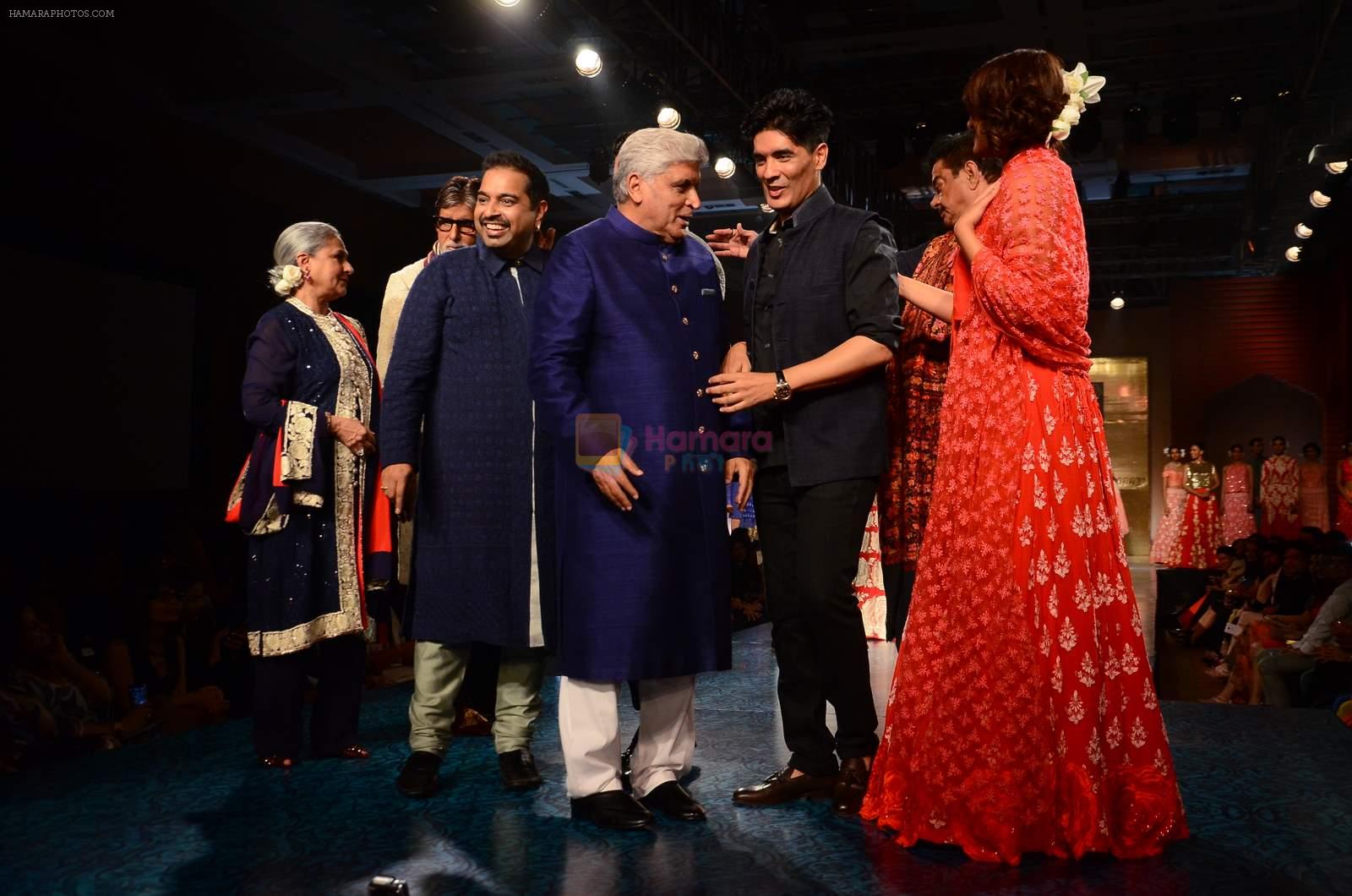 Amitabh Bachchan, Jaya Bachchan, Sonakshi Sinha, Javed Akhtar, Shankar Mahadevan at Manish Malhotra presents Mijwan-The Legacy in Grand Hyatt, Mumbai on 4th April 2015