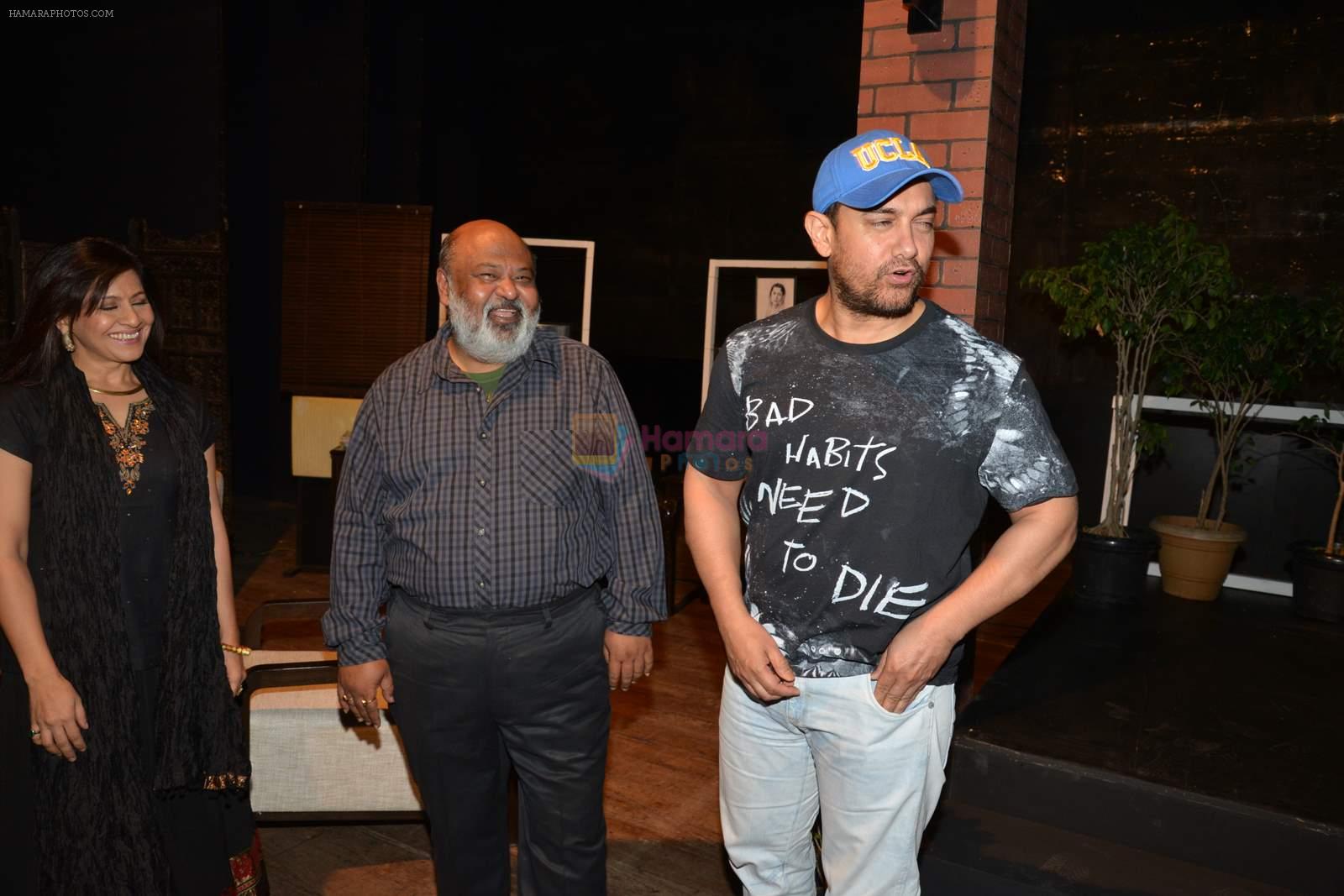 Aamir Khan, Saurabh Shukla at Ashvin Gidwani's 50th Show 2 to Tango 3 to Jive in Bhaidas Hall on 4th April 2015