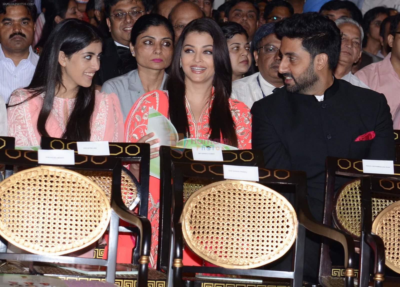 Aishwarya Rai Bachchan, Abhishek Bachchan at Padma Shri ceremony in Delhi on 8th April 2015