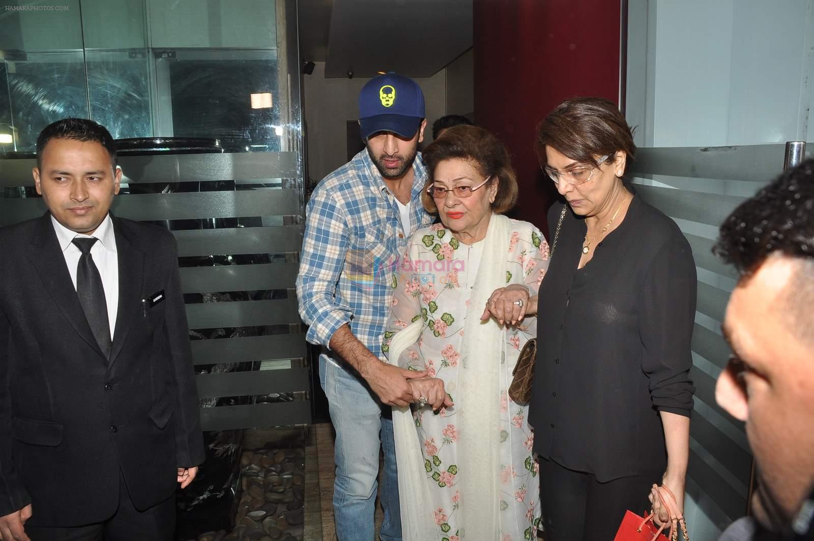 Ranbir Kapoor, Neetu Singh at Kapoor's dinner party on 11th April 2015