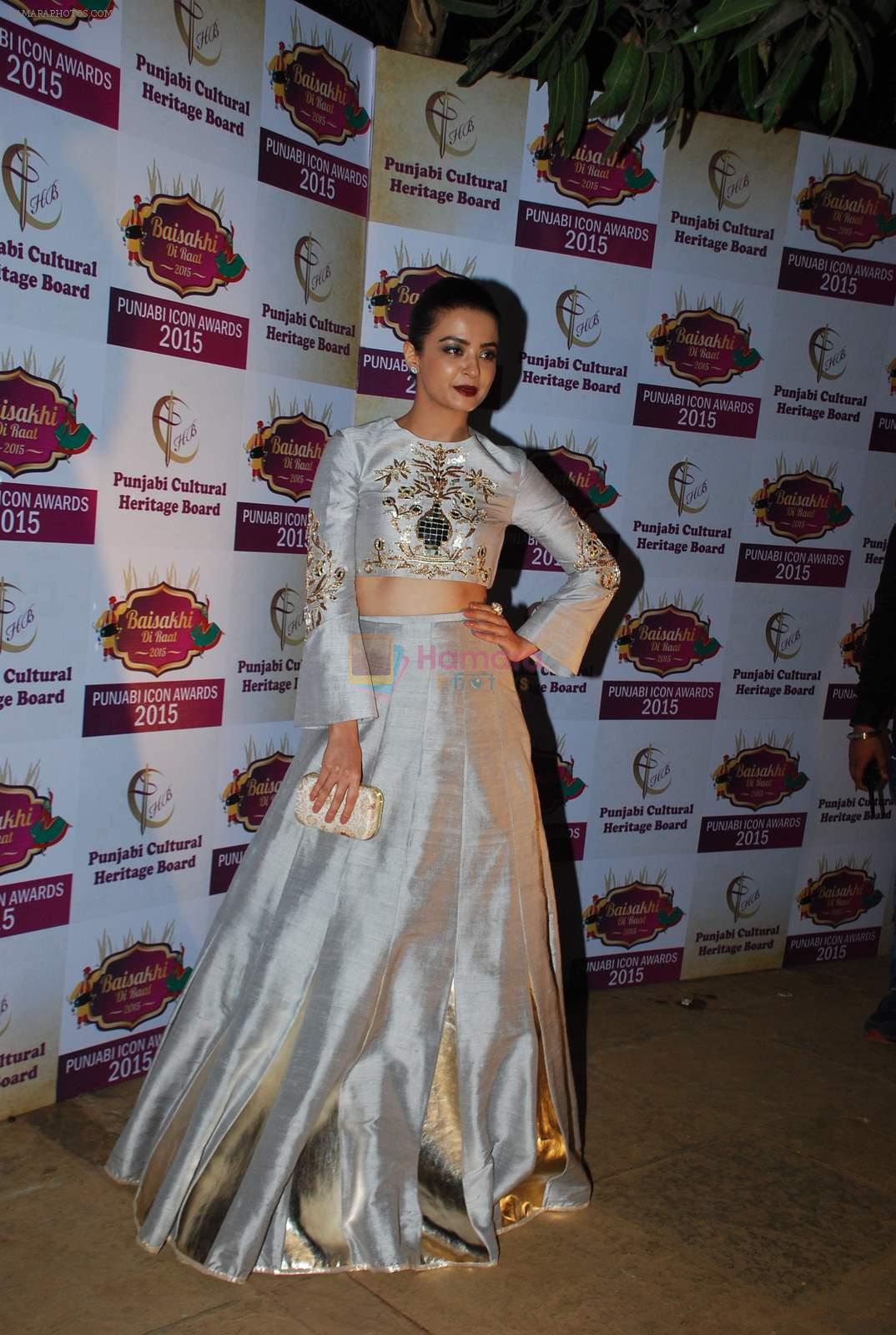 Surveen Chawla at Punjabi Icon Awards in kamalistan on 11th April 2015