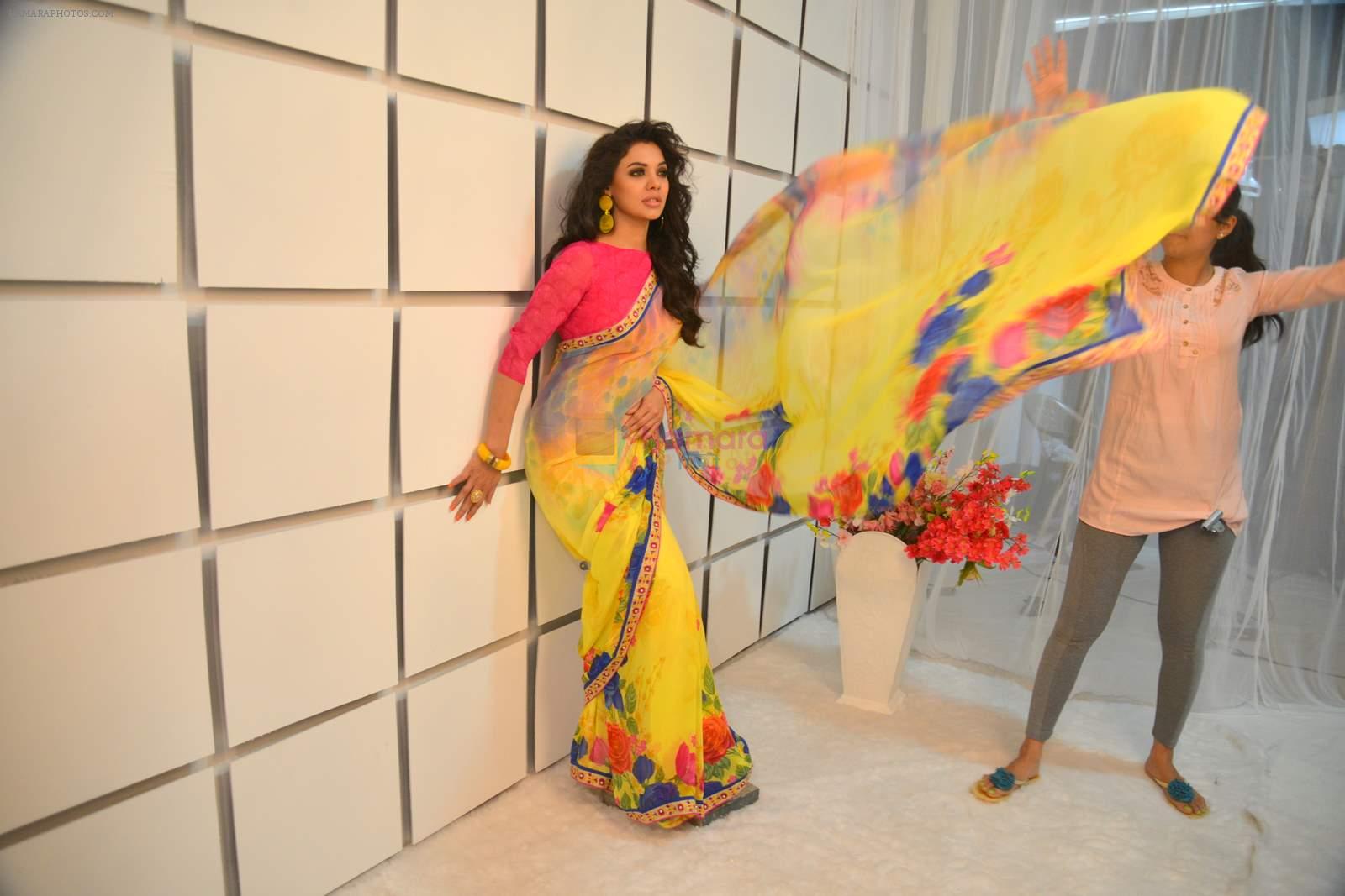 Sara Loren shoots for Surat's Sahiba sarees in Mumbai on 16th April 2015