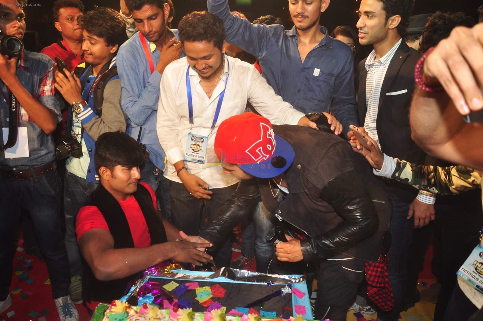 Varun Dhawan at dance competition in Vasai on 25th April 2015
