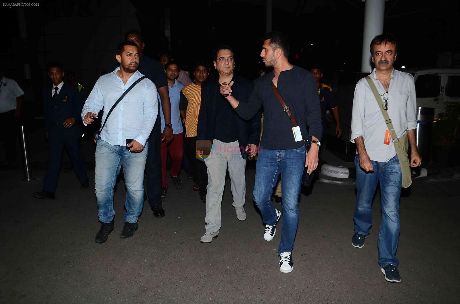 Aamir Khan, Ritesh Sidhwani, Rajkumar Hirani, Sajid Nadiadwala snapped at airport  on 30th April 2015