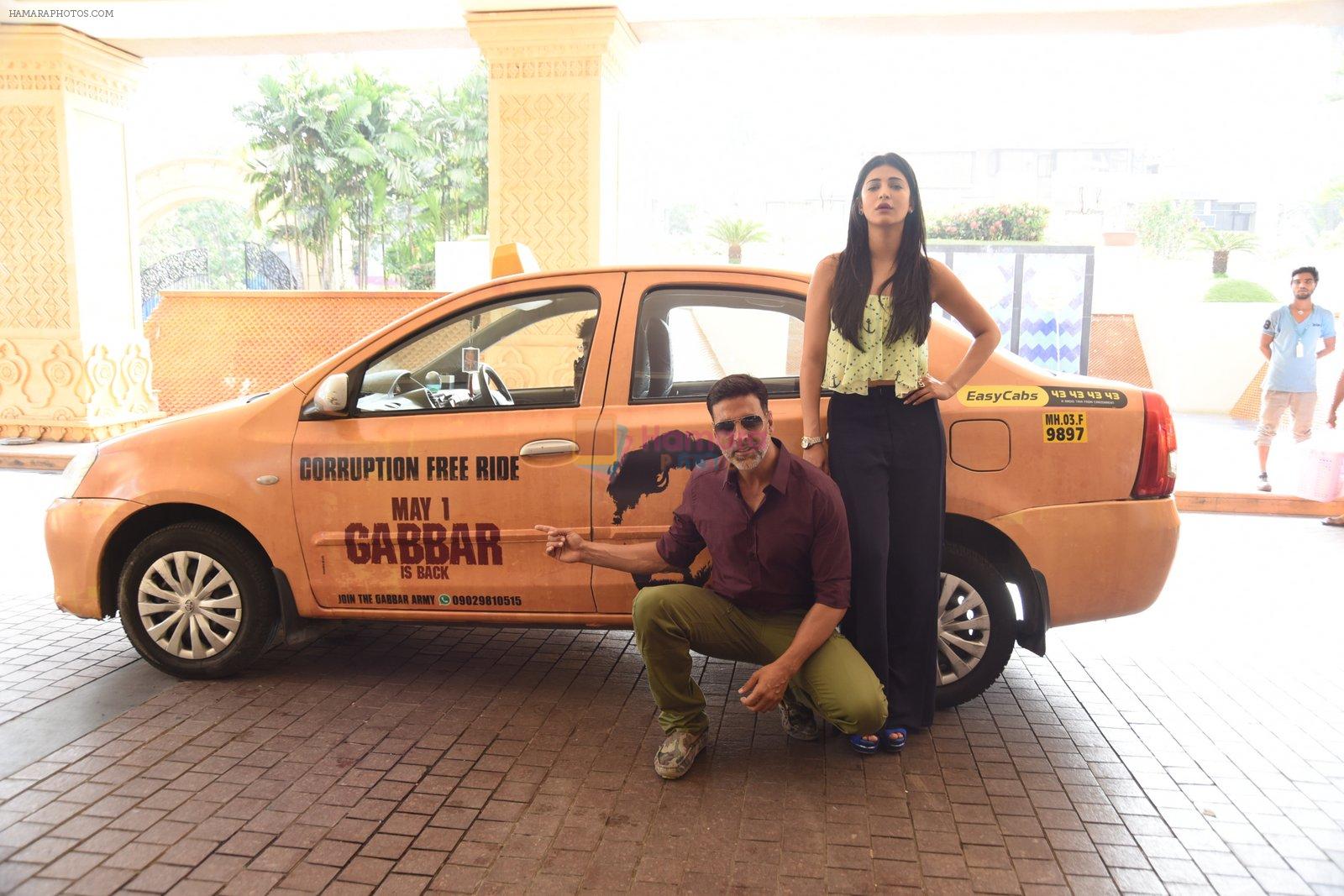 Shruti Hassan and Akshay Kumar snapped to promote Gabbar Carzonrent on 1st May 2015