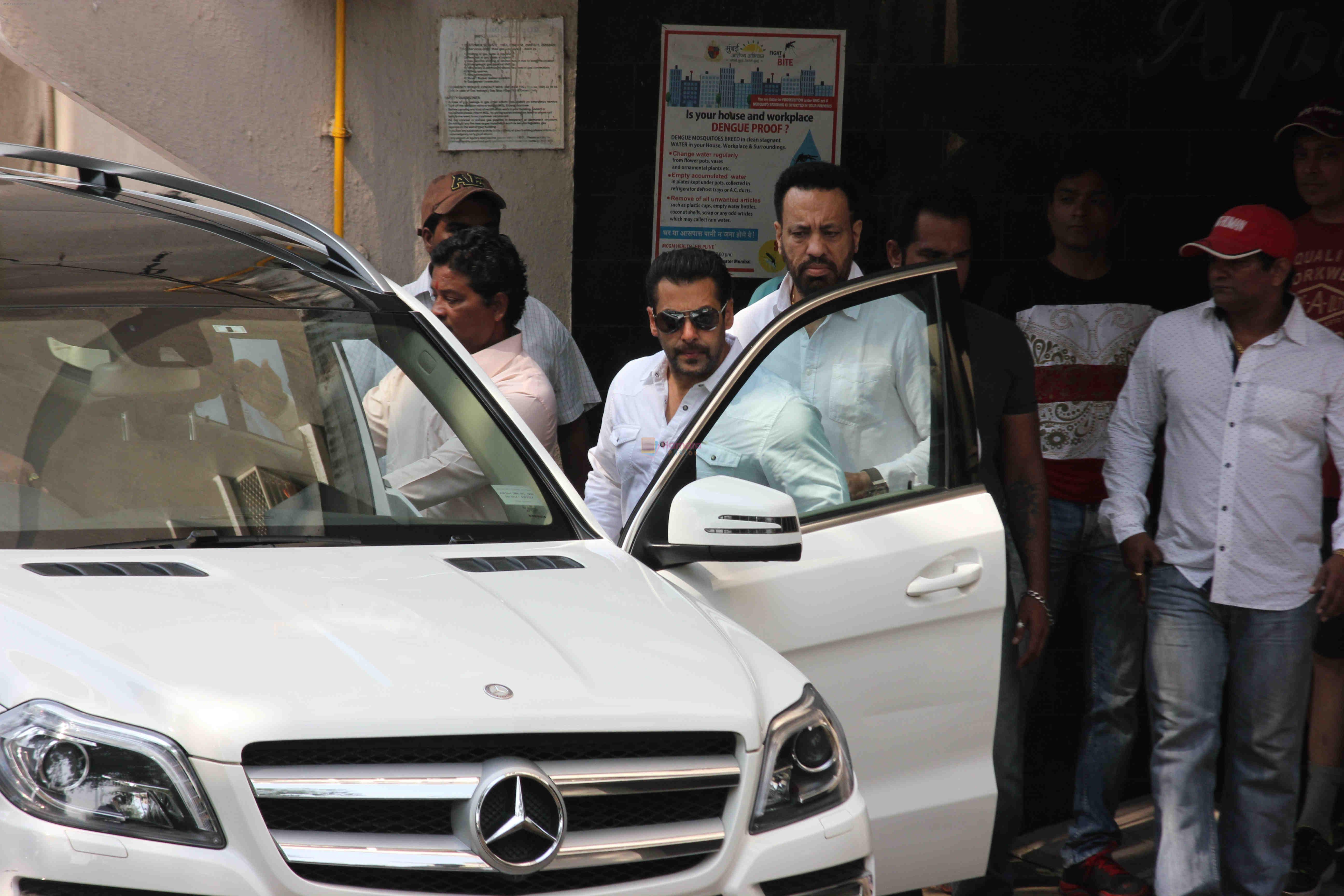 Salman Khan snapped at the court on 6th May 2015