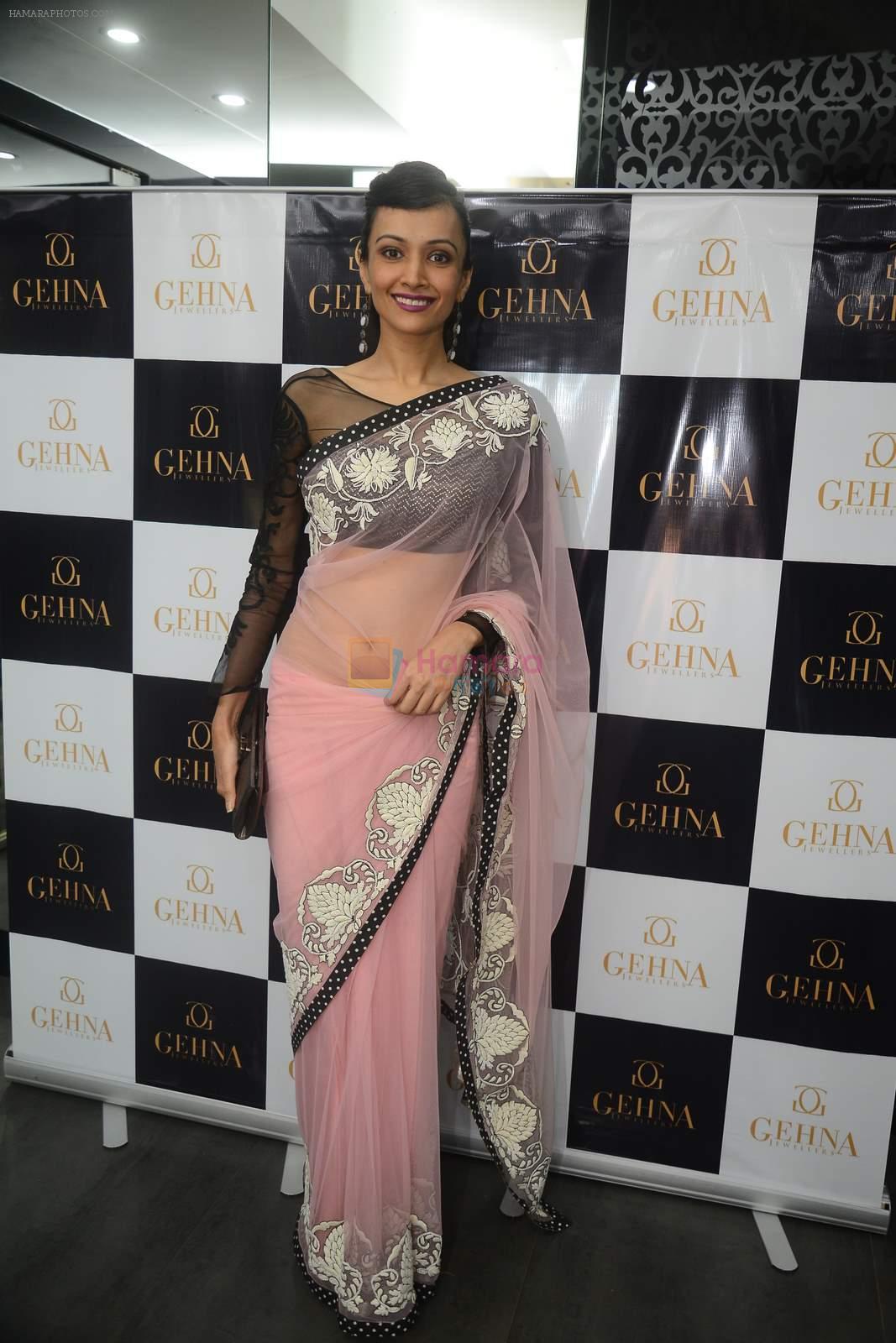 Dipannita Sharma at Shaina NC's collection launch for Gehna in Mumbai on 6th May 2015