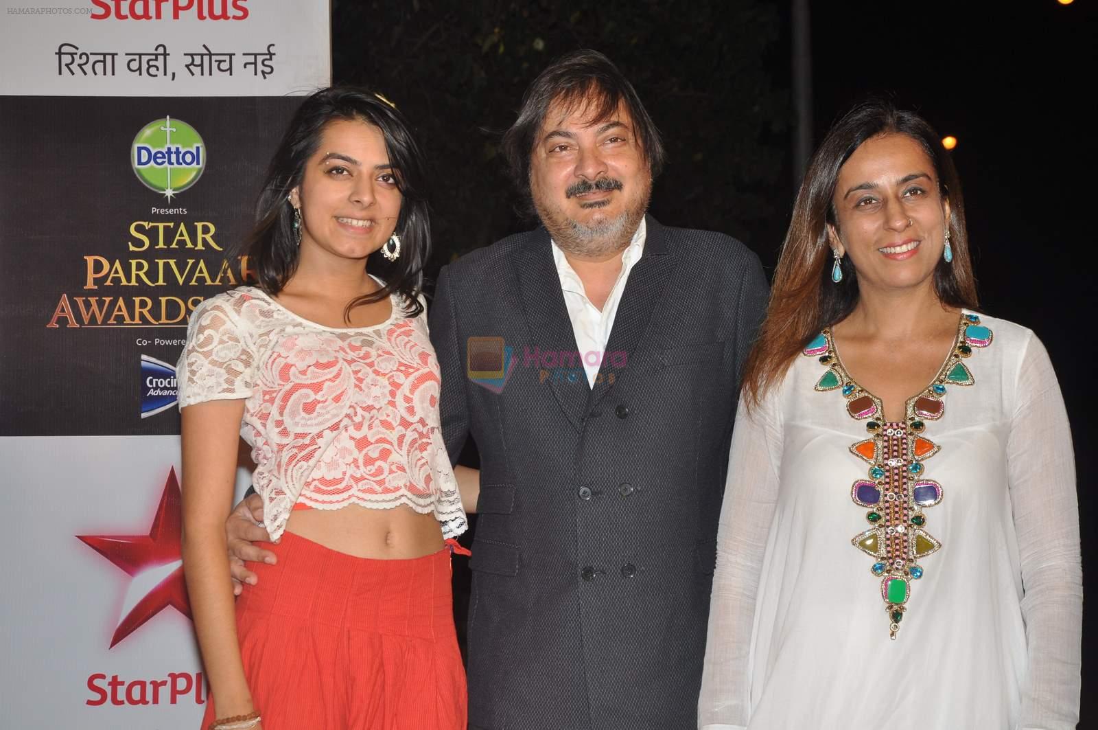 Tony Singh, Deeya Singh at Star Pariwar Awards in Mumbai on 17th May 2015
