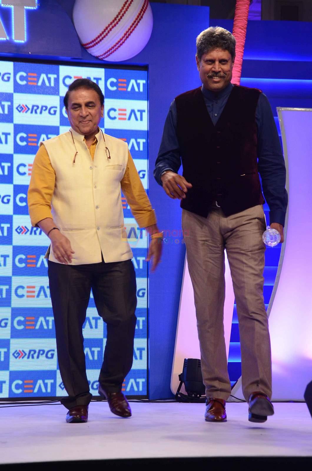 Sunil Gavaskar, Kapil Dev  at Ceat Cricket Awards in Trident, Mumbai on 25th May 2015