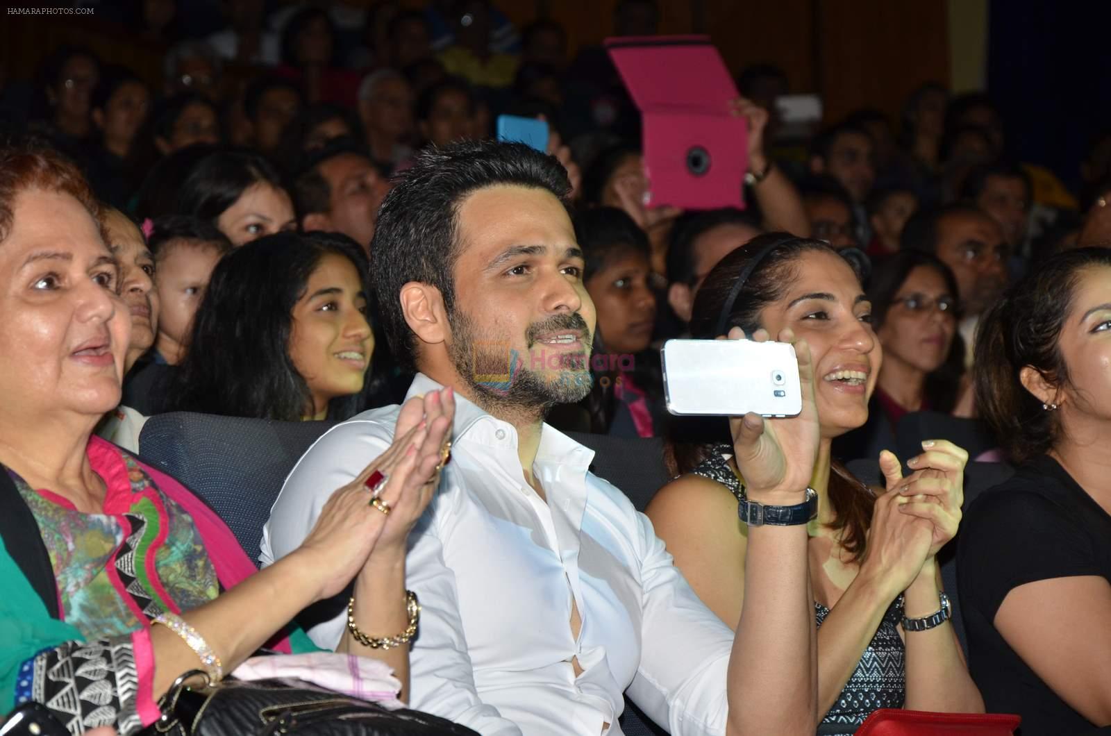 Emraan Hashmi with wife and kid at Shiamak Dawar show in Mumbai on 30th May 2015