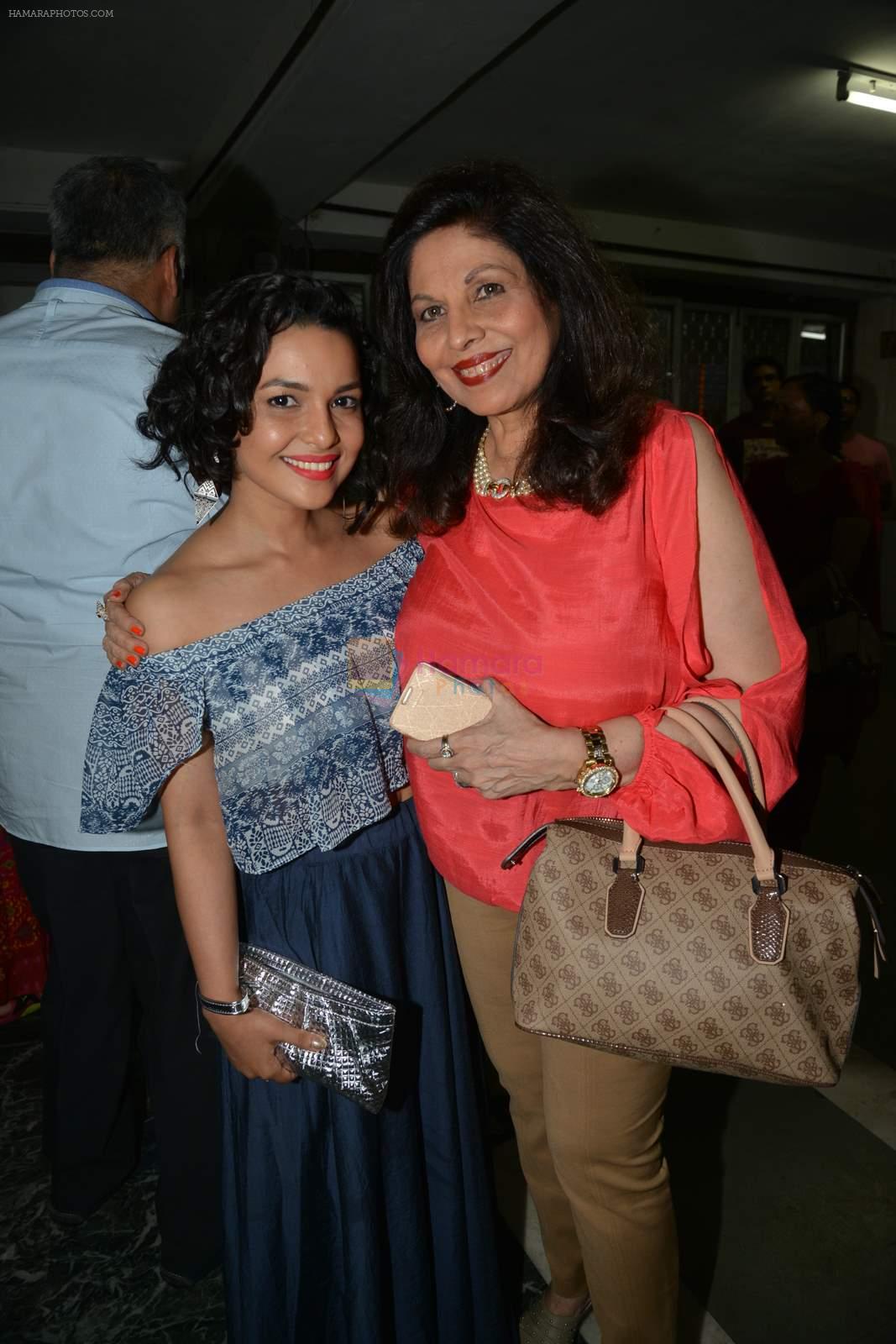 Chitrashi Rawat at Munisha Khatwani's debut play as producer premiere in Mumbai on 31st May 2015