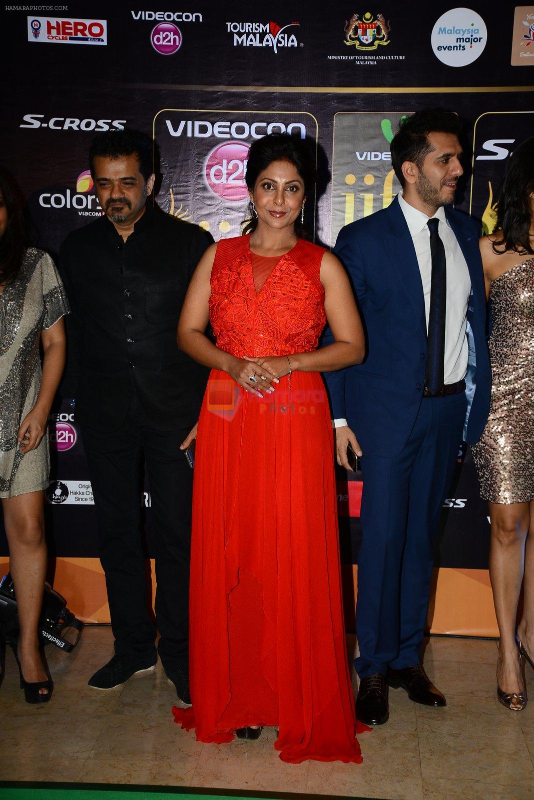 Ehsaan Noorani, Shefali Shah, Ritesh Sidhwani at Dil Dhadakne Do premiere at IIFA Awards on 6th June 2015