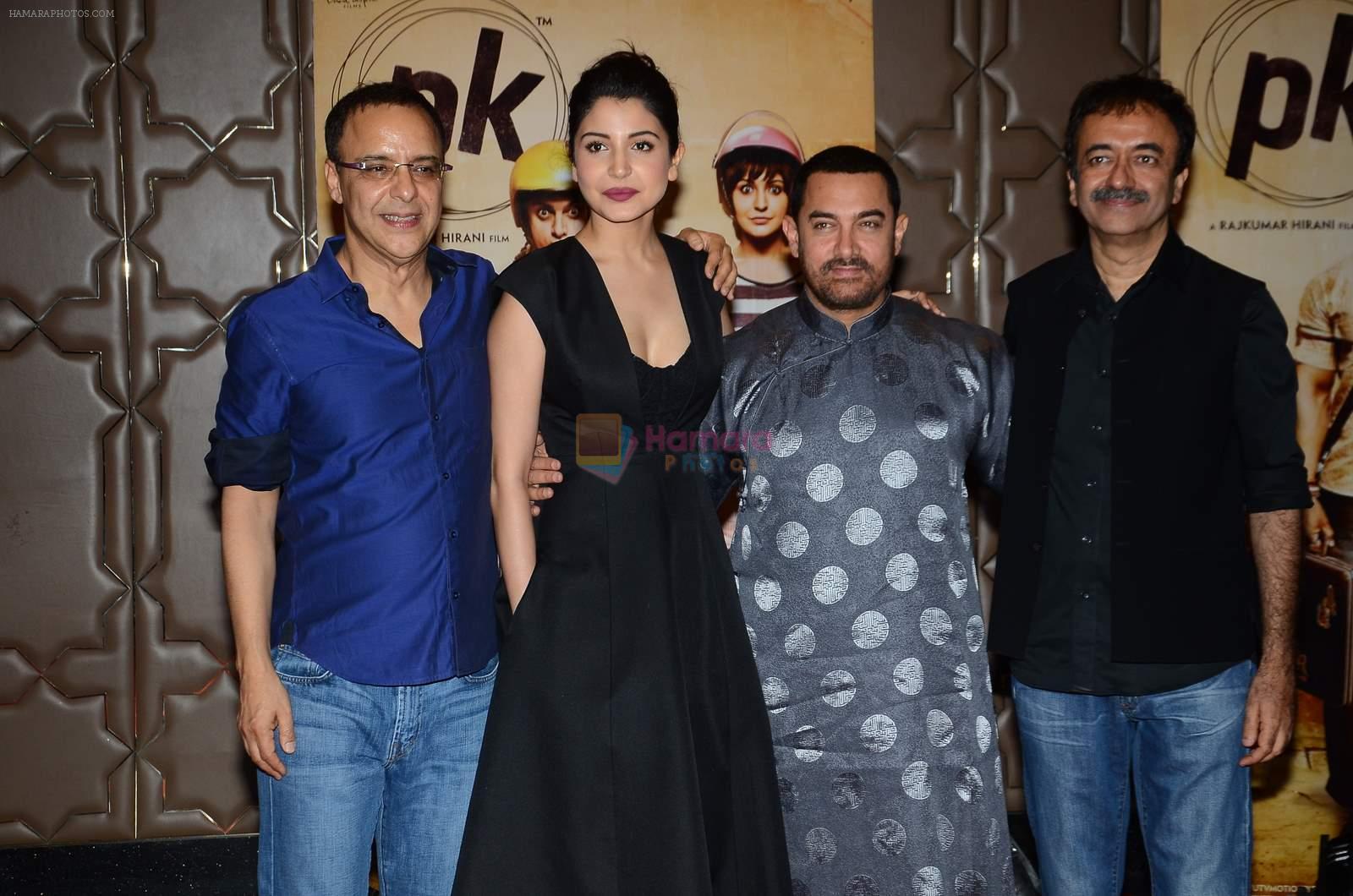 Vidhu Vinod Chopra, Anushka Sharma, Aamir Khan, Rajkumar Hirani at PK success bash in Mumbai on 10th June 2015