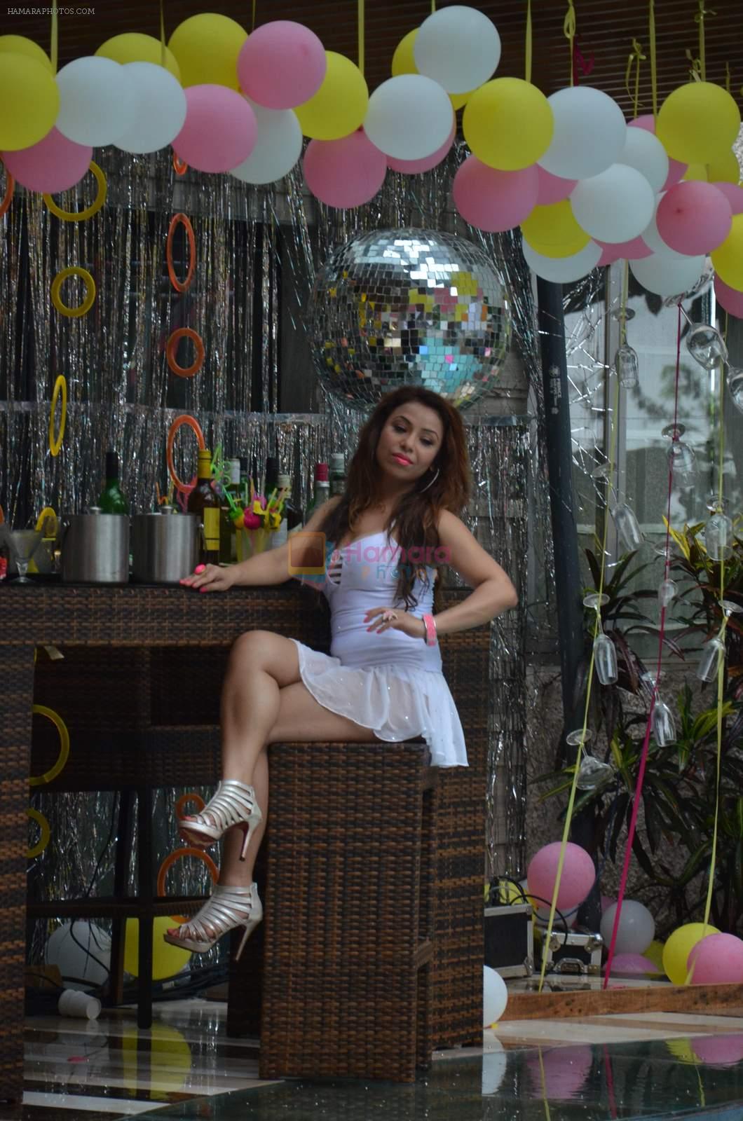 Raina Agni glam video shoot in Madh on 20th June 2015