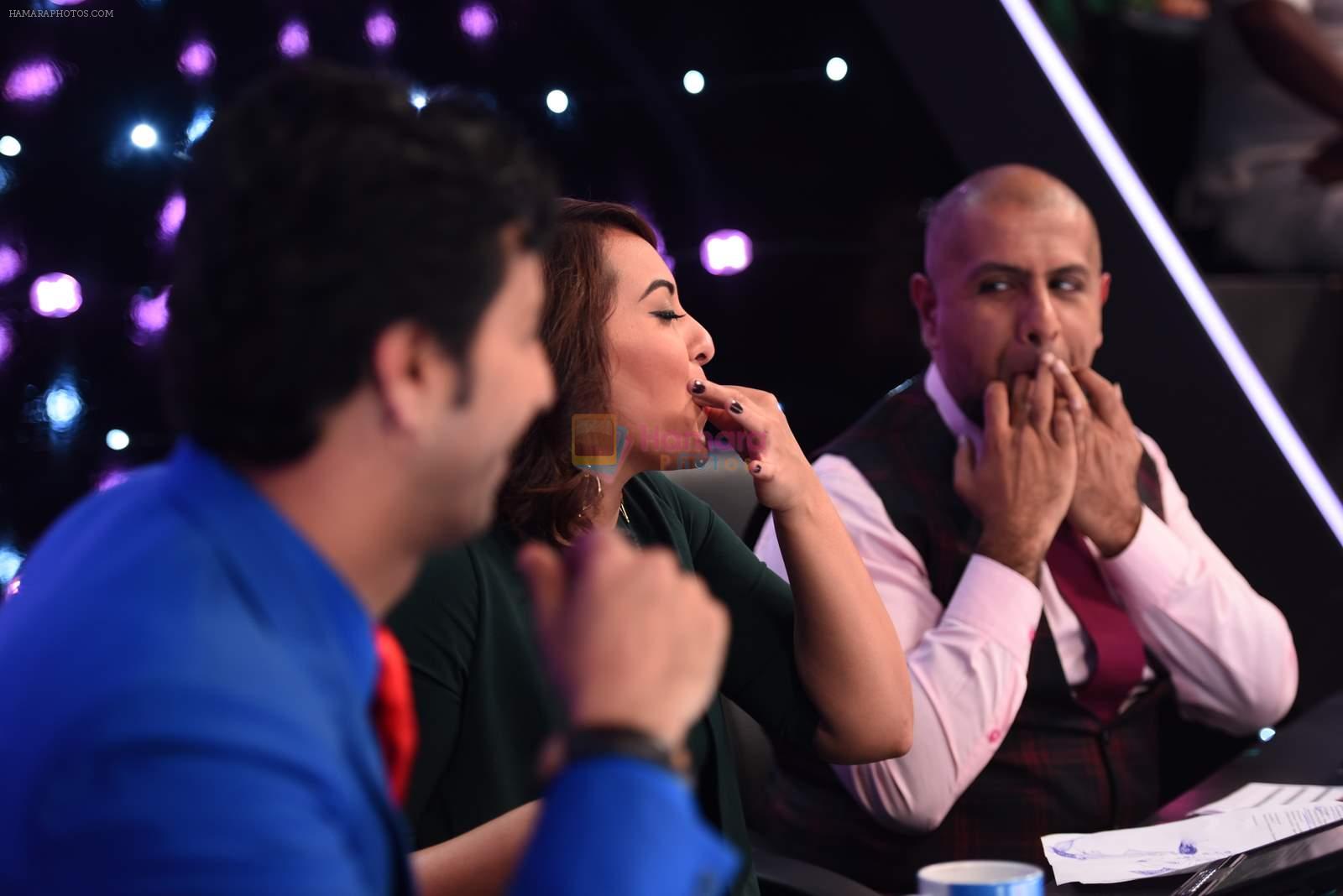 Sonakshi Sinha on the sets of Indian Idol Jr in Mumbai on 25th June 2015