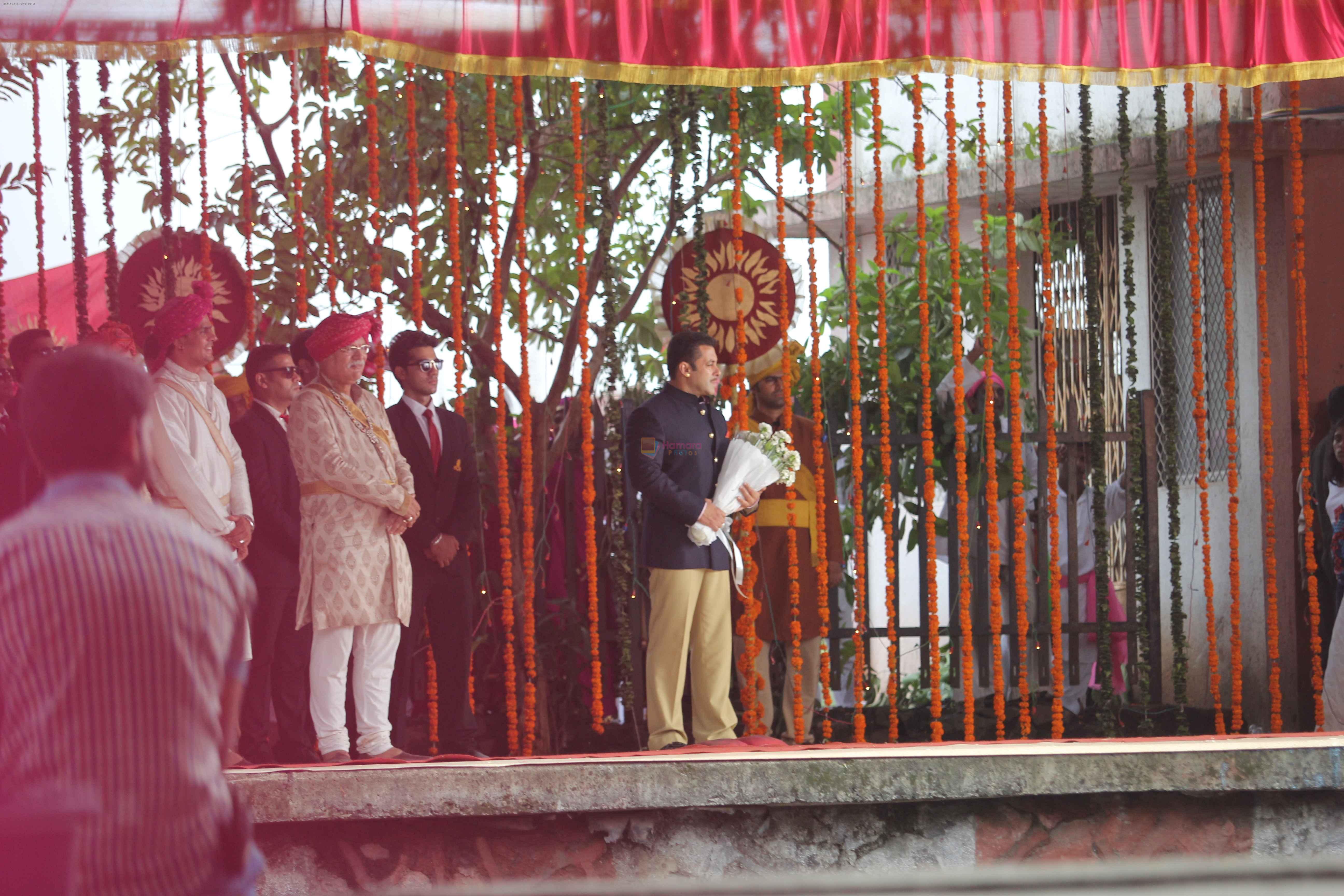 Salman Khan at Karjat on 25th June 2015
