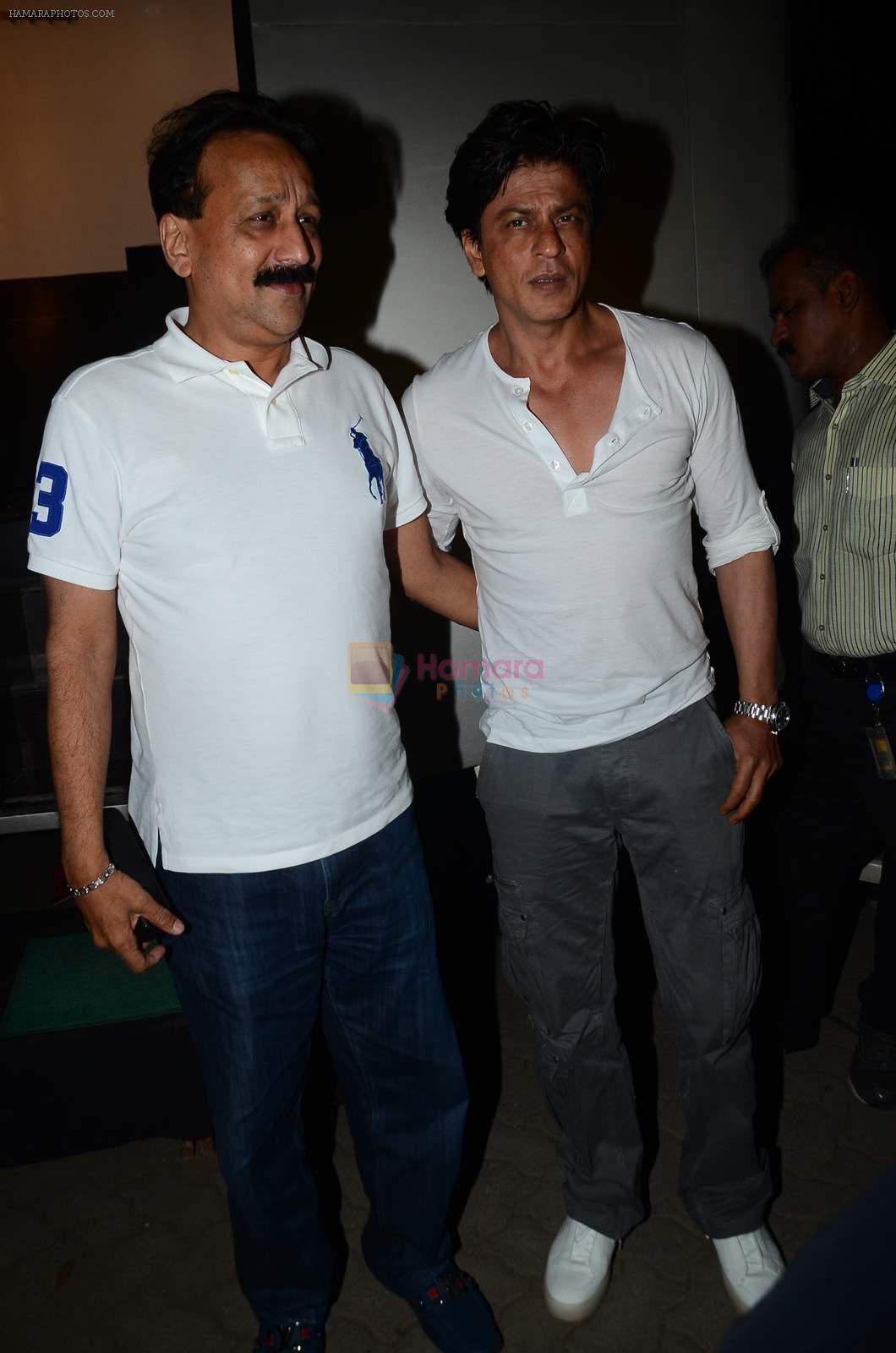 Shahrukh Khan at Baba Siddique's iftar party in Mumbai on 29th June 2015