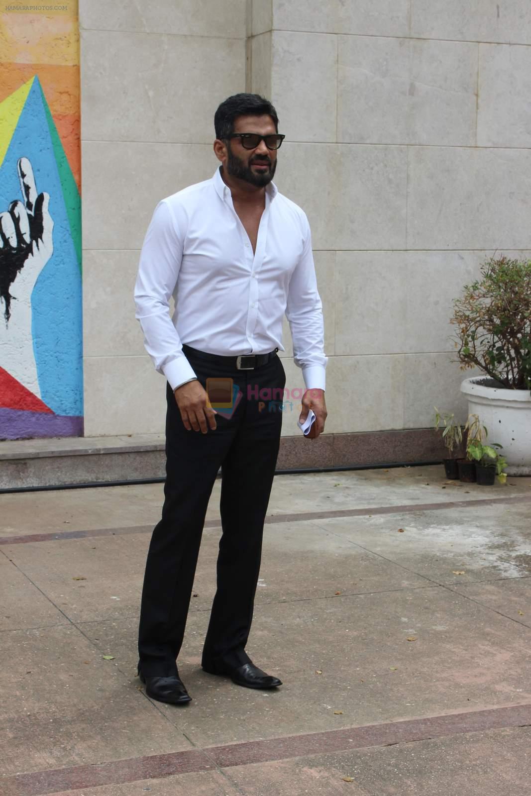 Sunil Shetty at streetsmart street safe campaign launch by top gear magazine and mumbai police on  30th June 2015