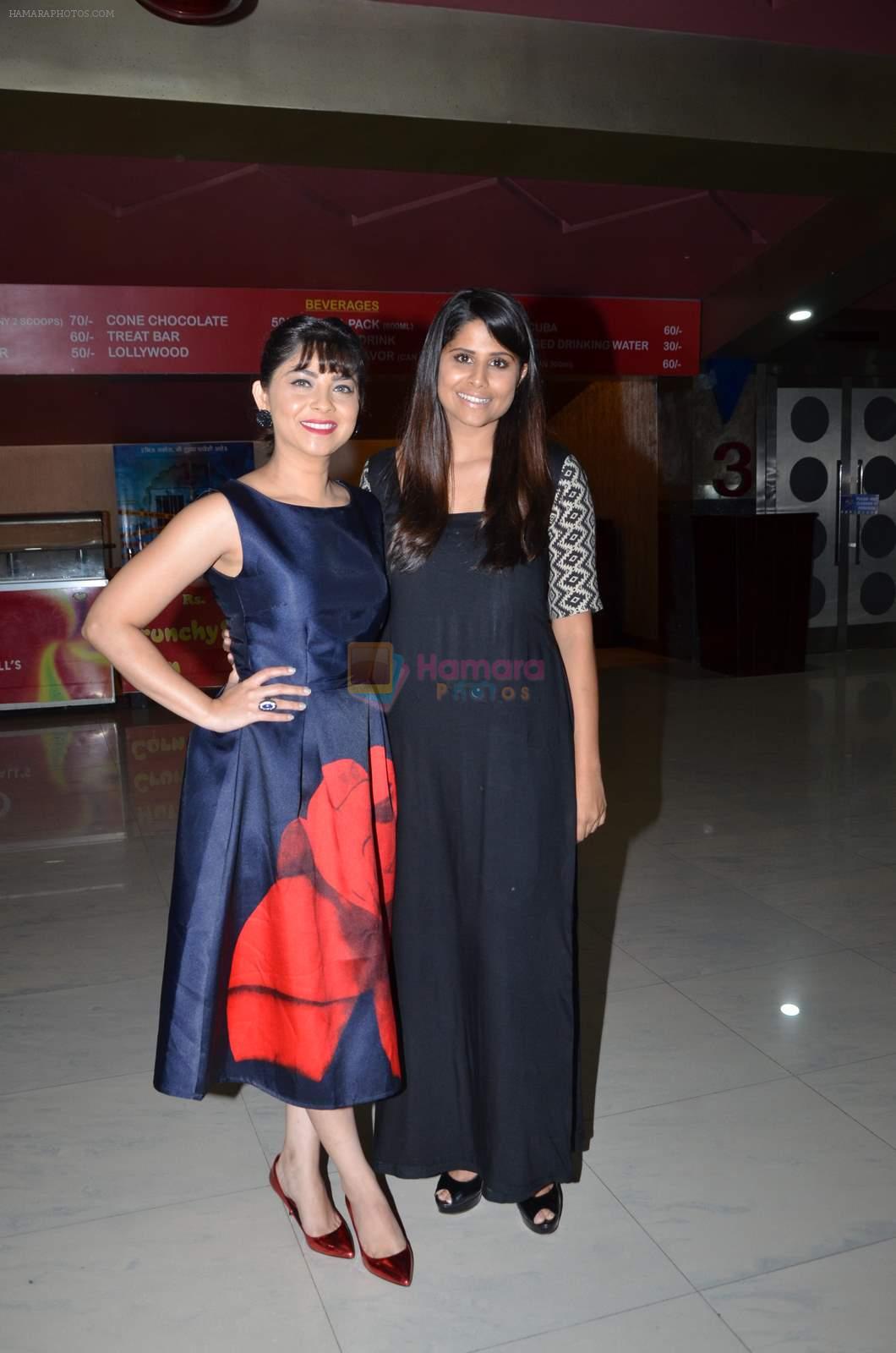 Sonalee Kulkarni and Sai Tamhankar at Shutter film premiere on 3rd July 215