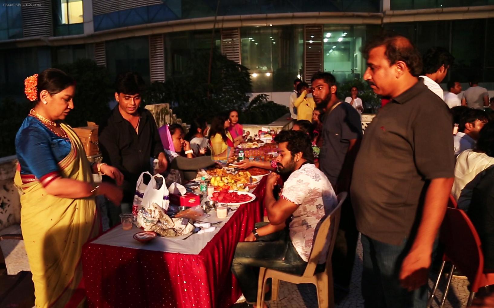 Director Jayant Gilatar & Shabana Azmi alongwith Crew members at Iftaar party during the shoot of Surani Pictures  _Chalk N Duster_.2