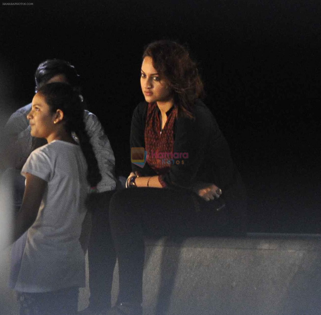 Sonakshi Sinha shoots for her film at Nariman Point and Fort full on 4th July 2015