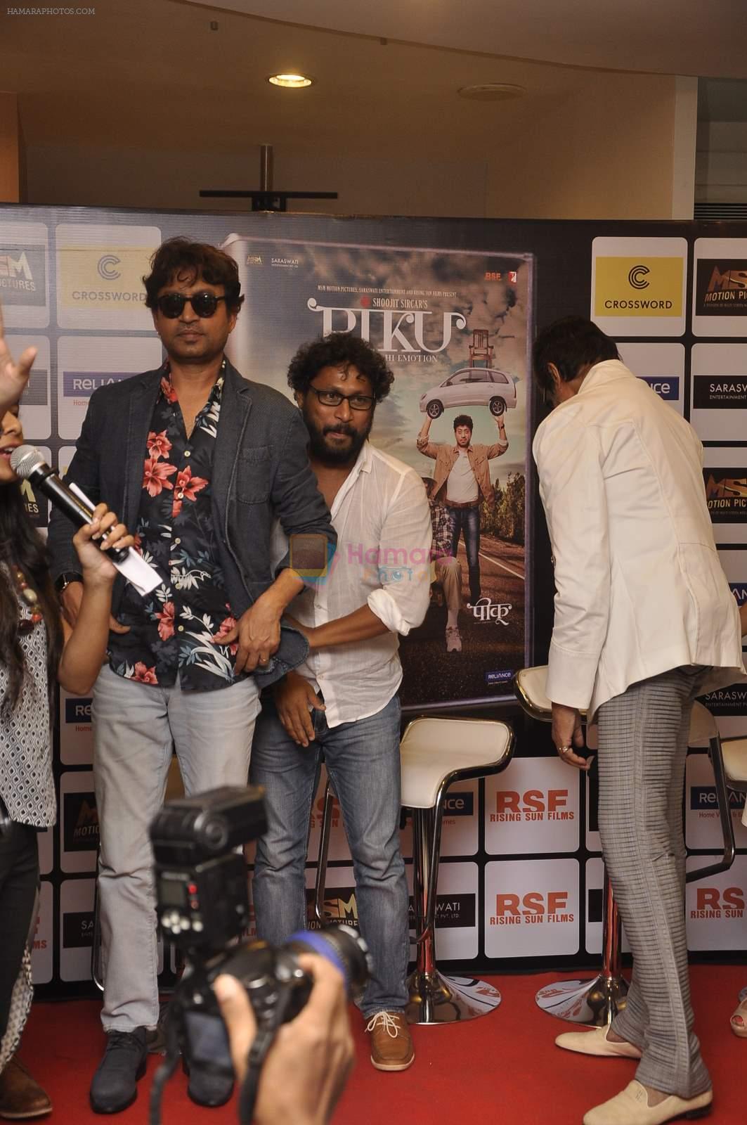 Amitabh Bachchan, Irrfan Khan, Shoojit Sircar at Piku dvd launch in Mumbai on 8th July 2015