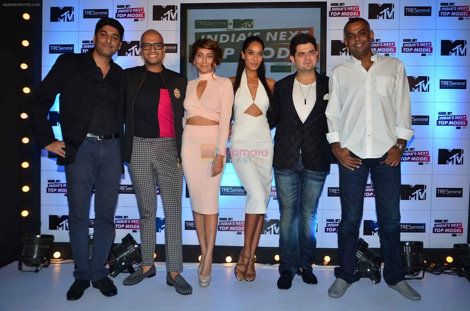 Anusha Dandekar, Lisa haydon, Dabboo Ratnani at MTV India's Next top model press meet in F Bar on 14th July 2015