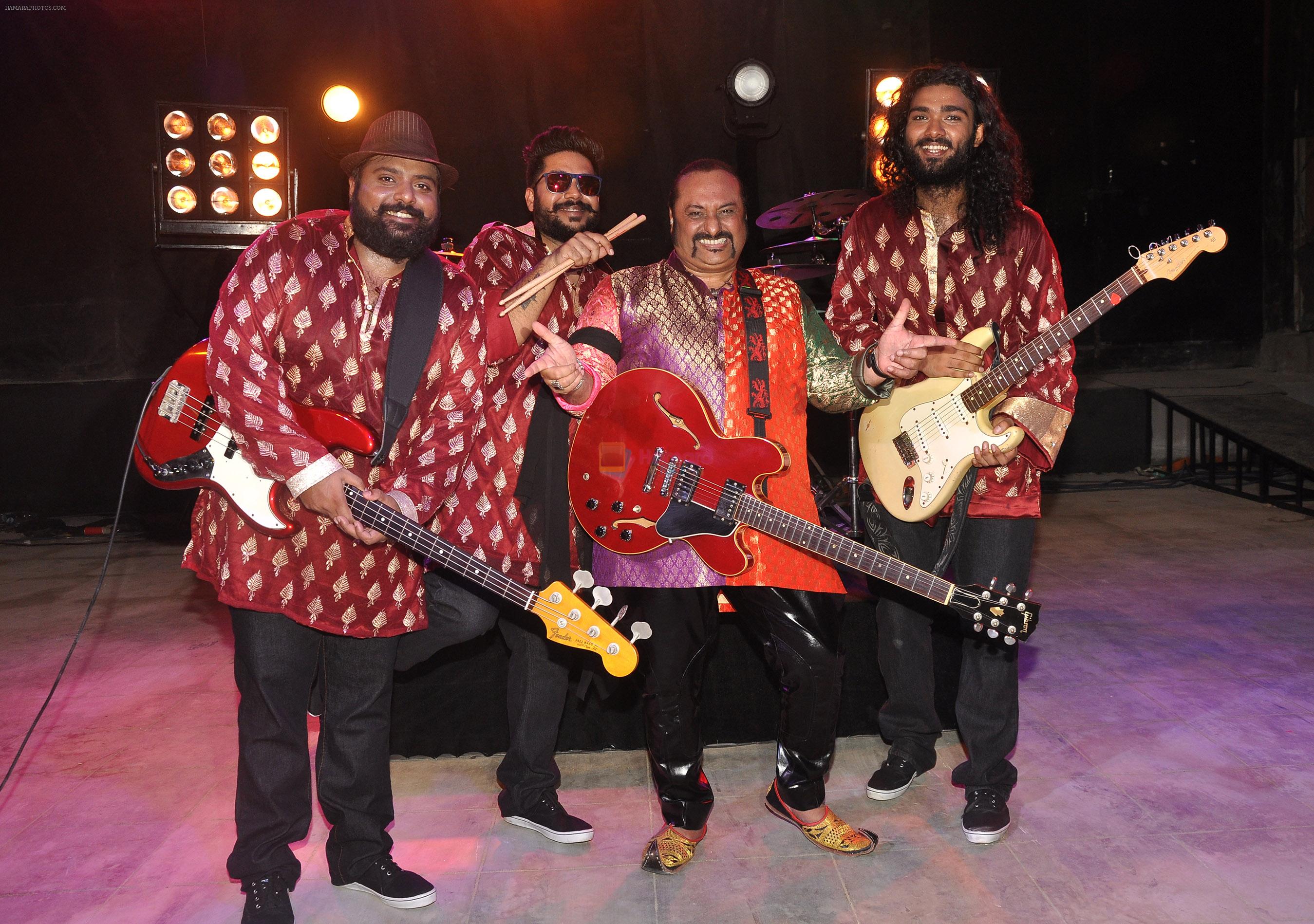 Lesle Lewis 2 with his at the video shoot of his upcoming singles Dil Chahe Desi Girl