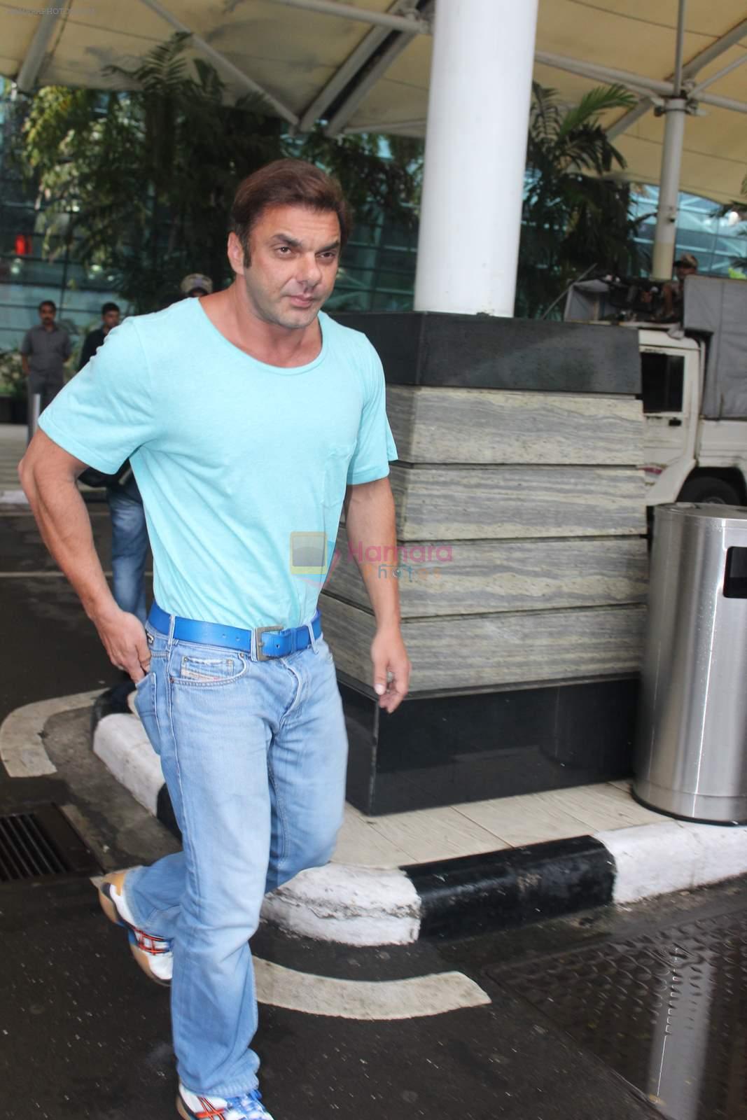 Sohail Khan snapped at airport on 24th July 2015