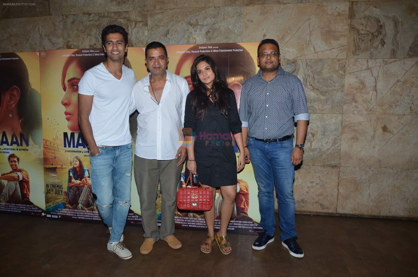 Richa Chadda, Vicky Kaushal at Masaan screening for Aamir Khan in Mumbai on 26th July 2015