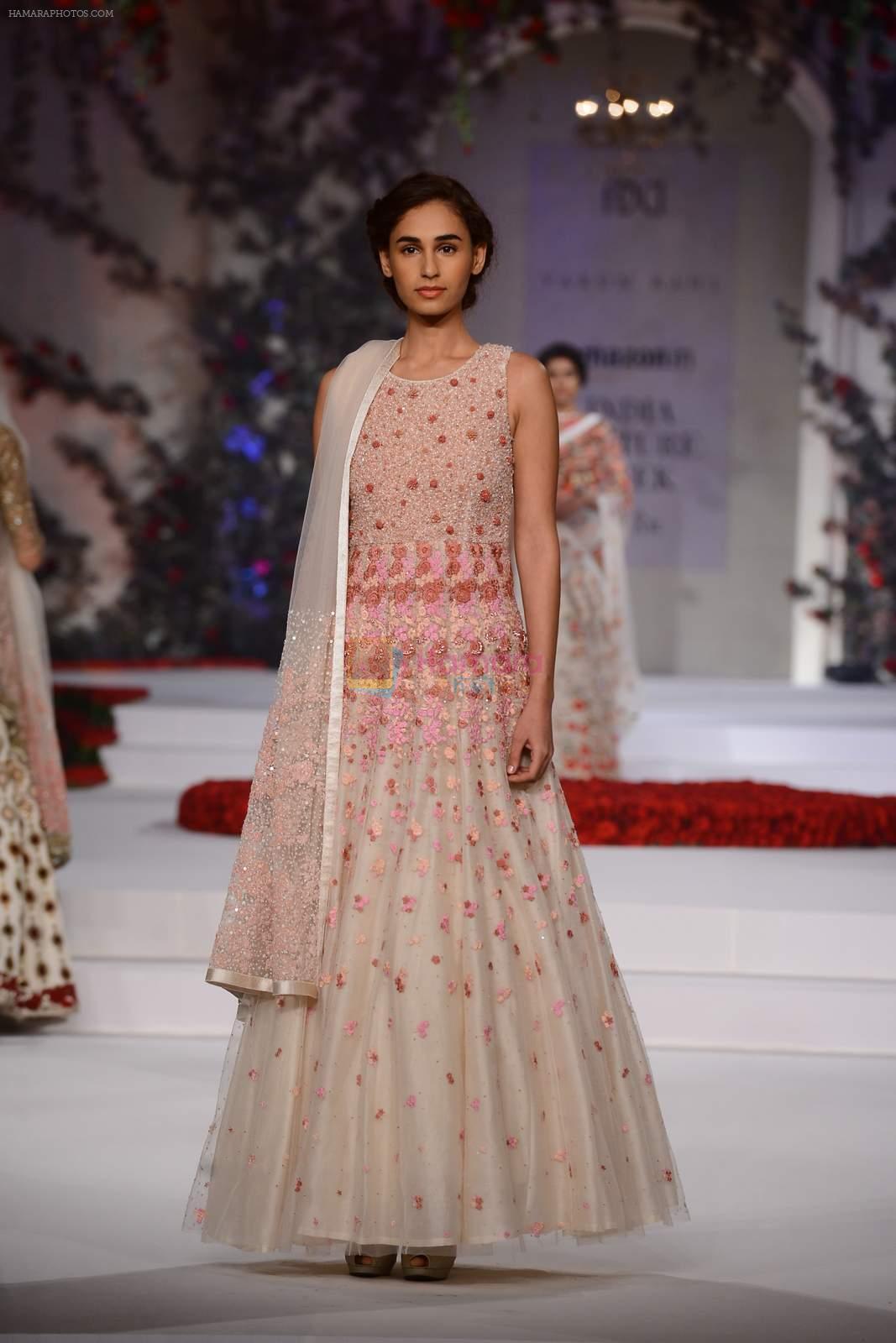 Model walk the ramp for Varun Bahl Show at AICW 2015 Day 3 on 31st July 2015