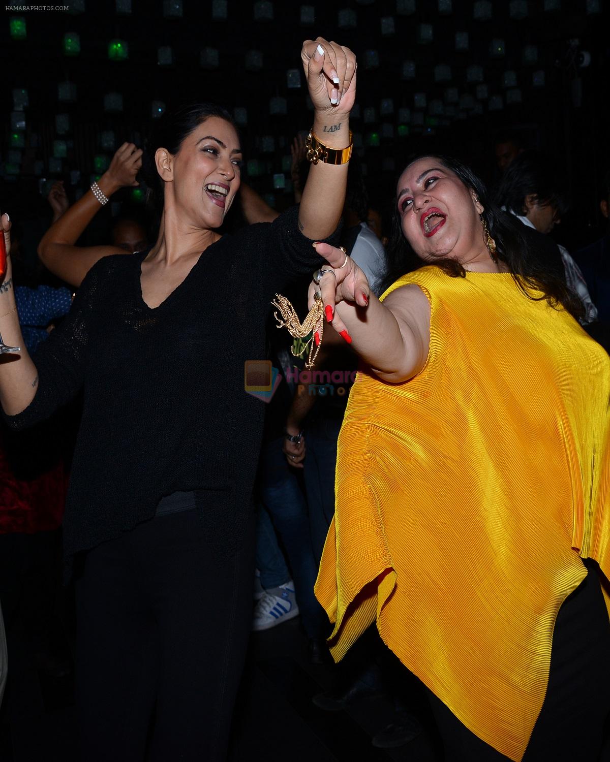 pankita sardani & Sushmita sen dancing at Pankita Sardani and Arun Sheshkumar's bash on 31st July 2015