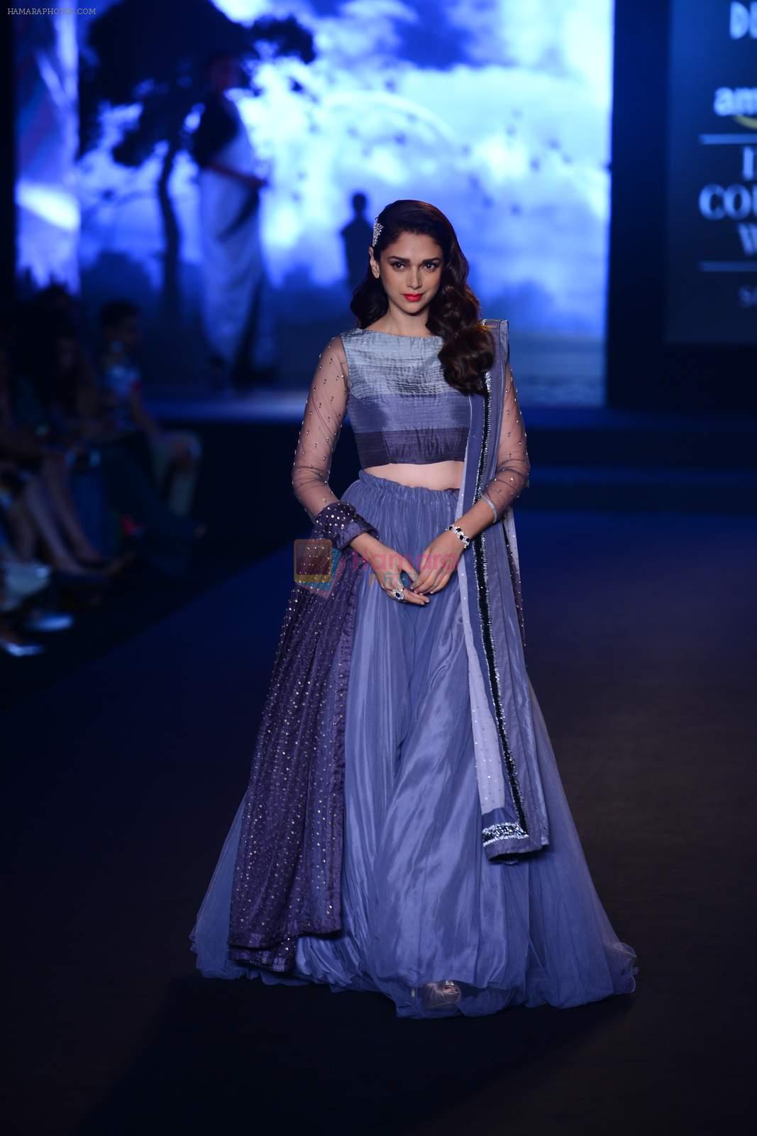 Aditi Rao Hydari walk for Debarun Show at India Couture Week 2015 on 1st Aug 2015
