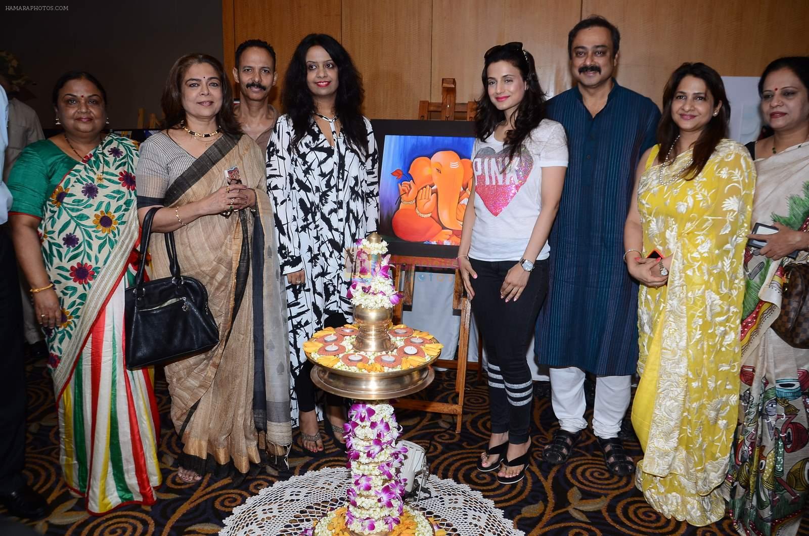 Ameesha Patel, Sachin Khedekar at painting exhibition Celebrating Creativity on 2nd Aug 2015