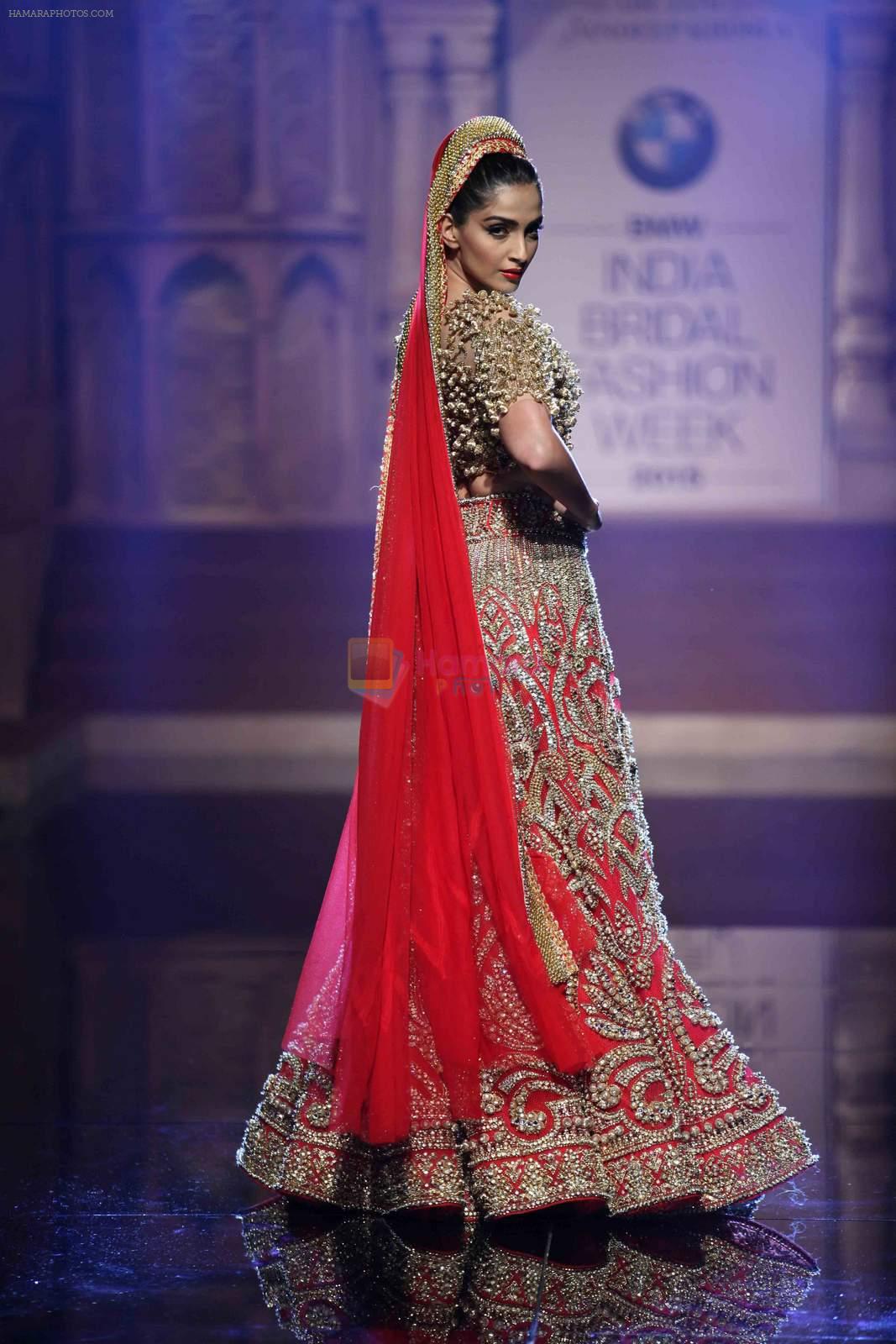 Sonam Kapoor walks for abu jani sandeep khosla show in delhi on 7th Aug 2015
