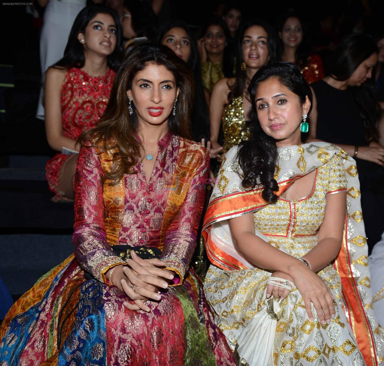 Rinke Khanna, Shweta nanda at Abu Jani Sandeep Khosla unveiled their latest collection- VARANASI at the opening of BMW India Bridal Fashion Week on 7th Aug 2015