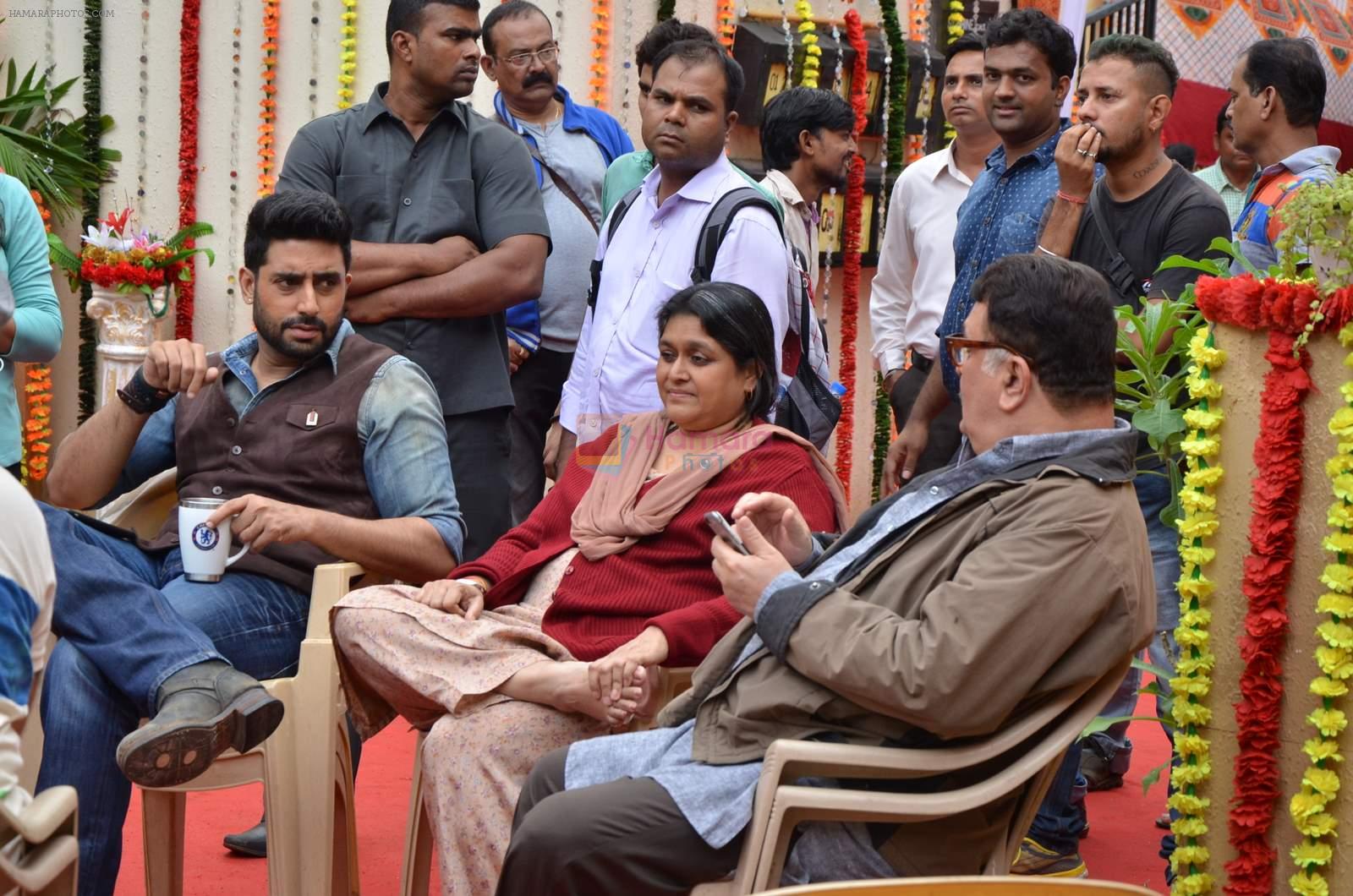 Abhishek Bachchan, Rishi Kapoor, Supriya Pathak on the sets of Sab Tv's Bade Door Se Aye Hain on 8th Aug 2015