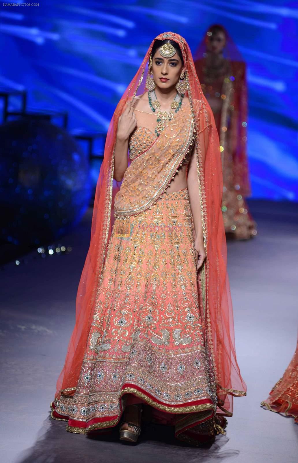 Model walks for Tarun Tahiliani Show at India Bridal Week on 8th Aug 2015