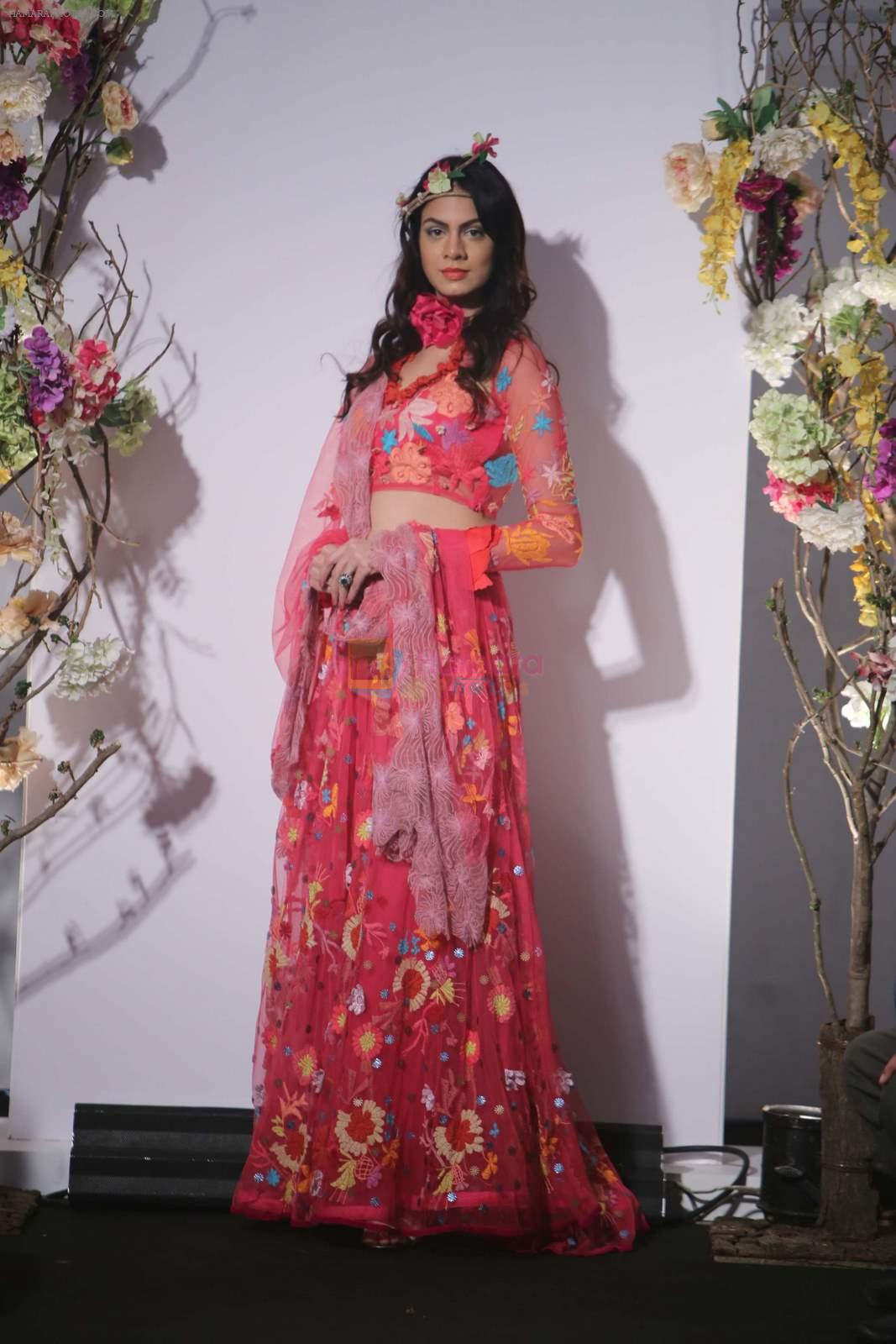Model walk the ramp for Rina Dhaka at India Bridal Week on 9th Aug 2015