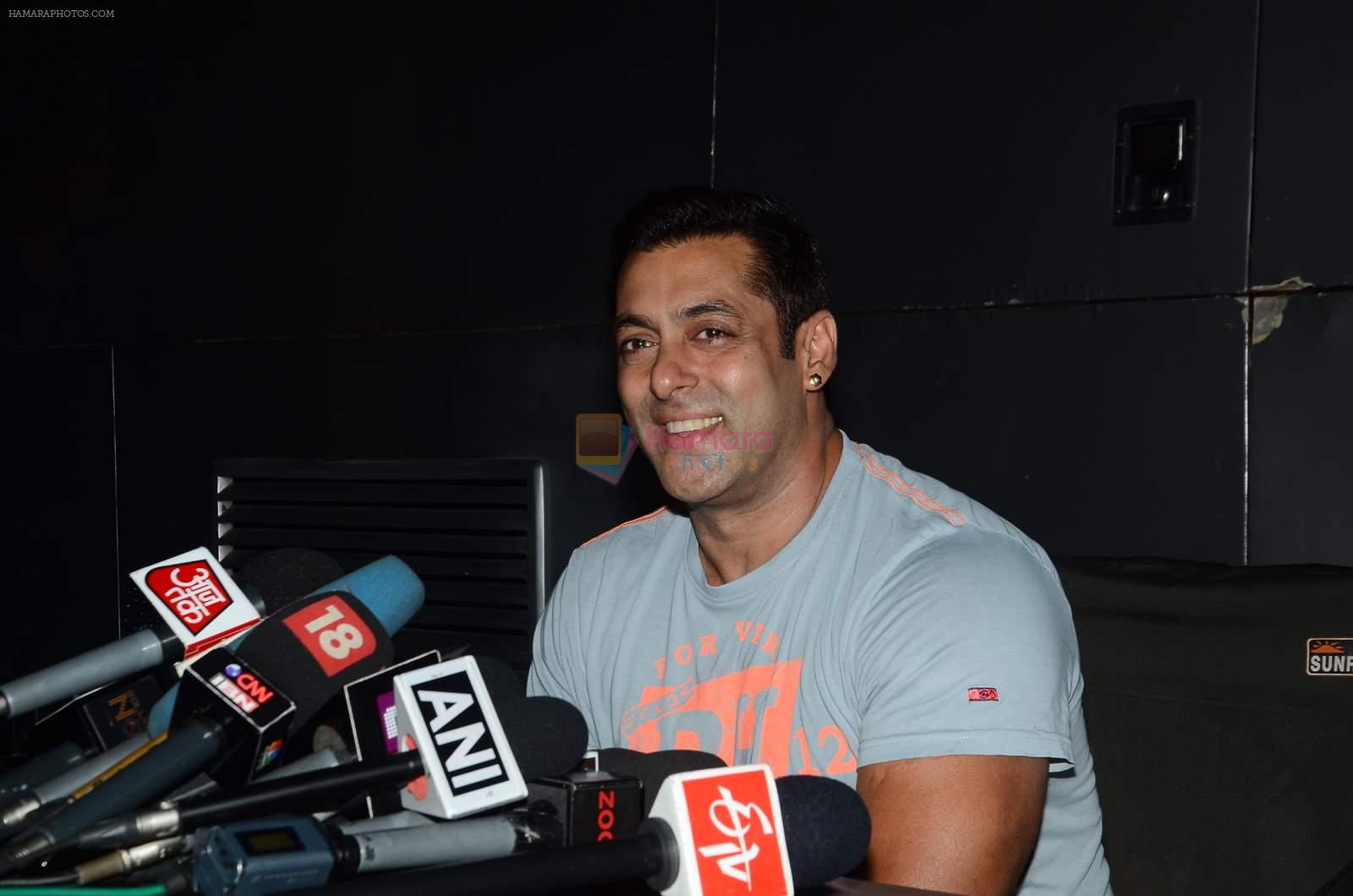 Salman Khan speaks to media in karjat on 10th Aug 2015