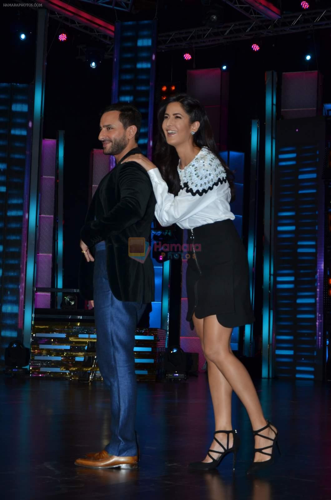Saif Ali Khan, Katrina Kaif at Dance show to promote Phantom at Yashraj Studios on 11th Aug 2015