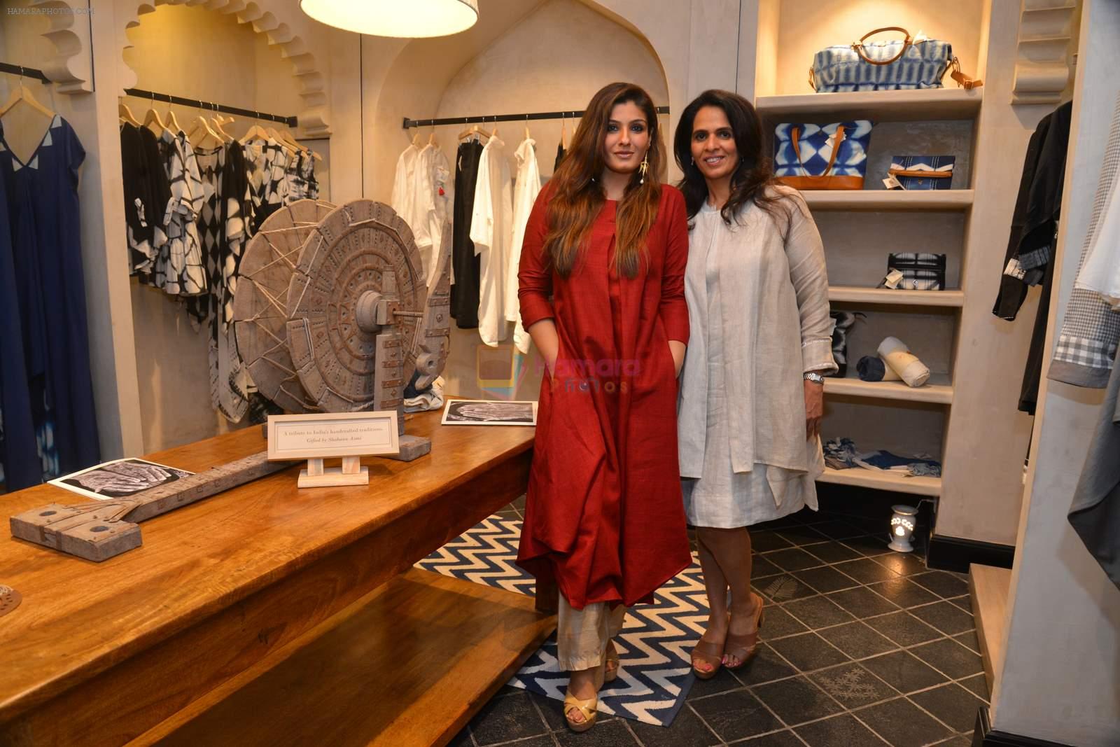 Raveena Tandon at Anita Dongre's Grass Root store launch in Khar on 12th Aug 2015