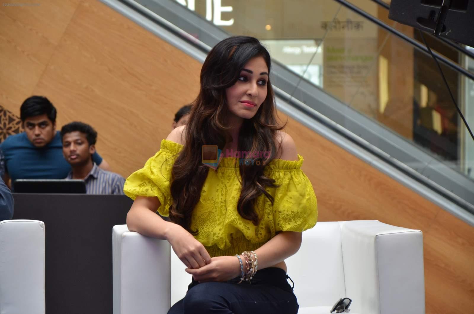 Pooja Chopra with Pink power for Inorbit Mall in malad on 13th Aug 2015
