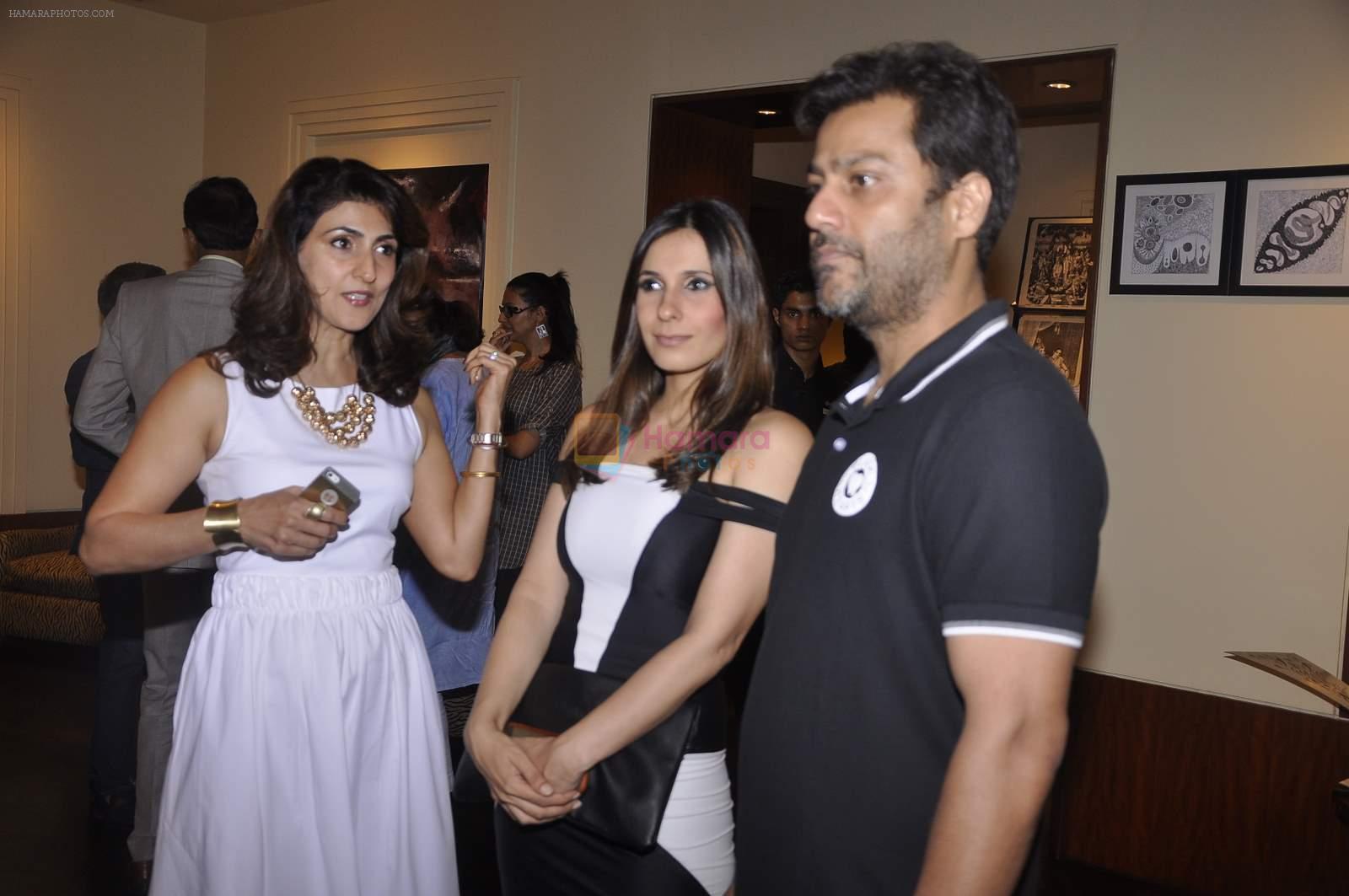Abhishek kapoor at Gallerie Angel arts event in J W Marriott on 14th Aug 2015