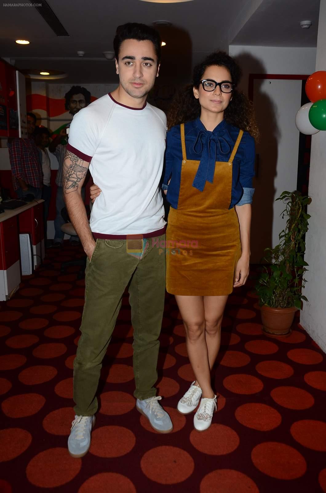 Imran Khan, Kangana Ranaut on the sets of Red FM in lower Parel on 18th Aug 2015