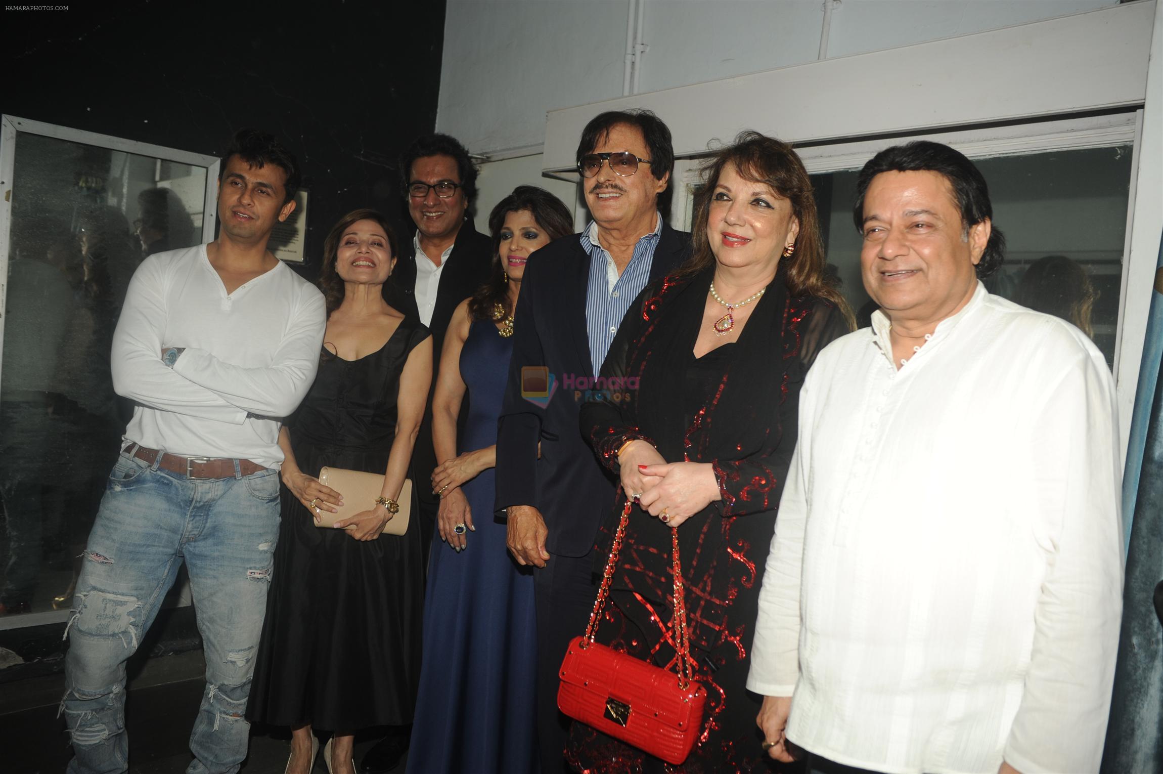 Sanjay Khan, Talat Aziz, Zarine Khan, Sonu Nigam, Anup Jalota at Talat Aziz's musical show Yeh Shaam Mastani in Mumbai on 20th Aug 2015