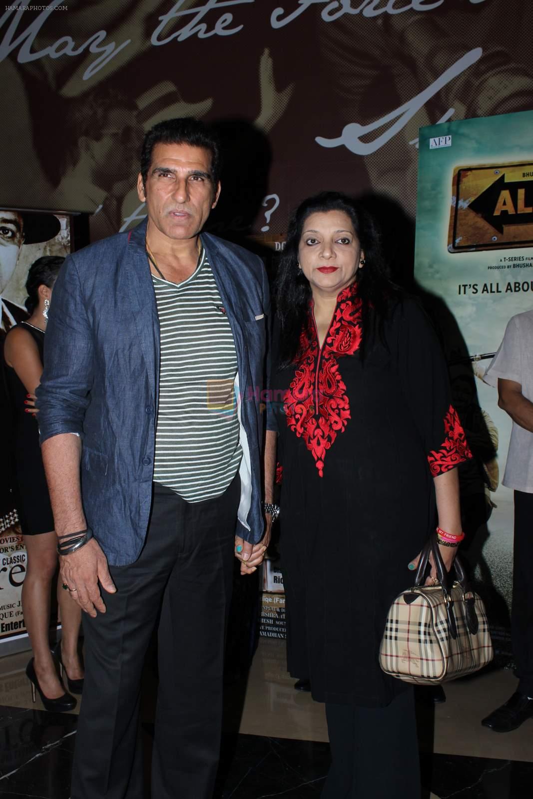 Mukesh Rishi at Chehere premiere in PVR on 20th Aug 2015