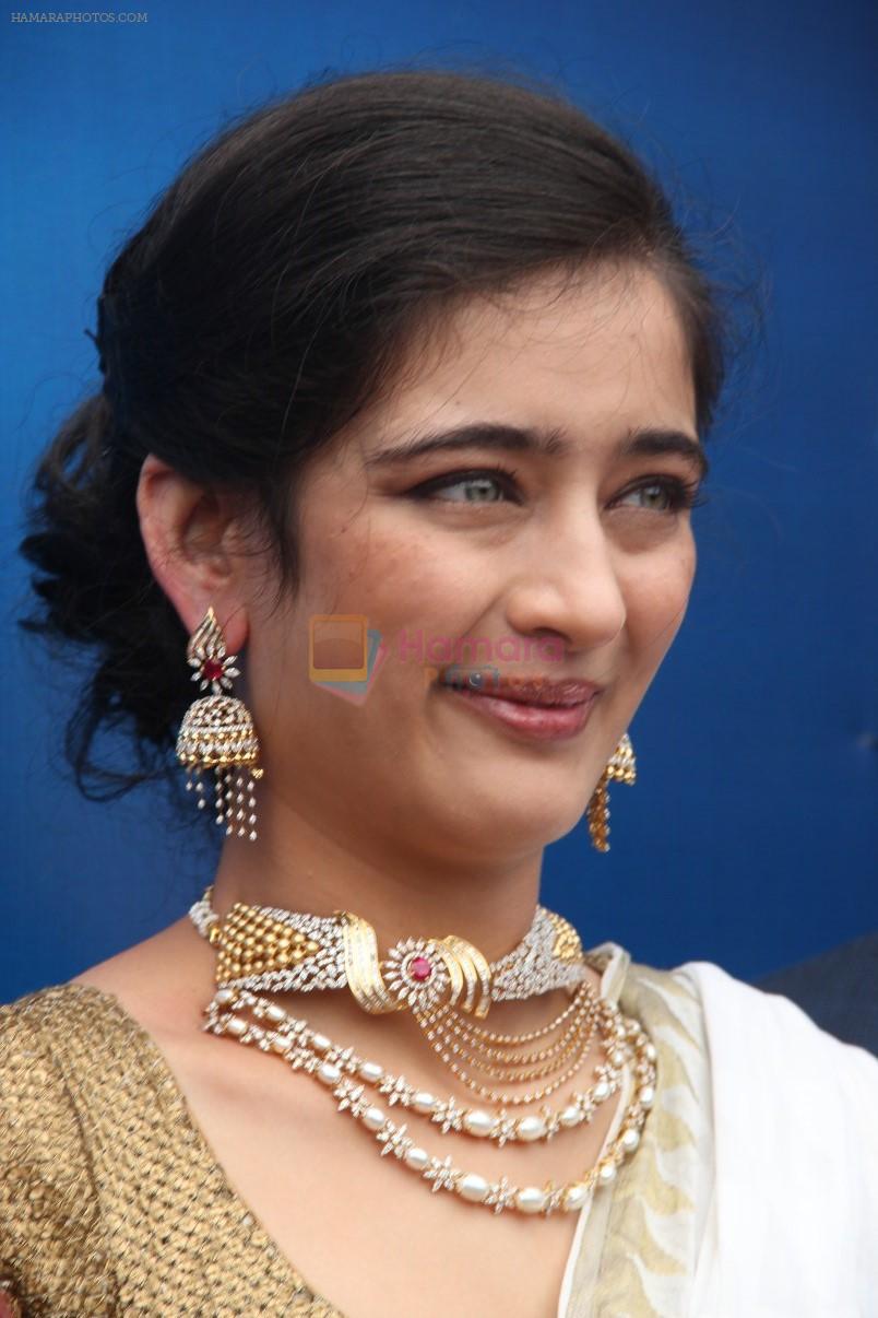 Akshara Haasan Launch Diamonds Showroom on 20th Aug 2015