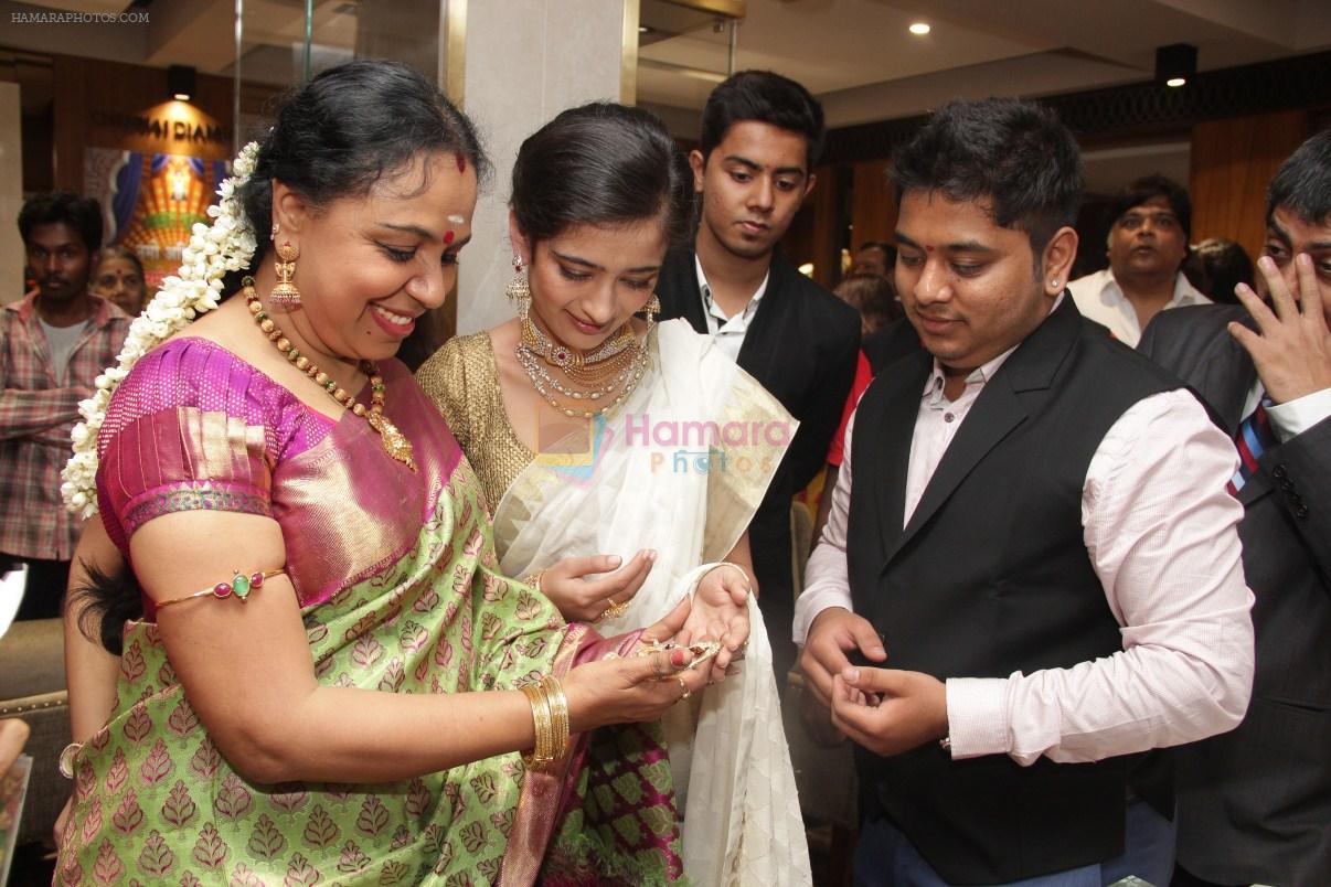 Akshara Haasan Launch Diamonds Showroom on 20th Aug 2015
