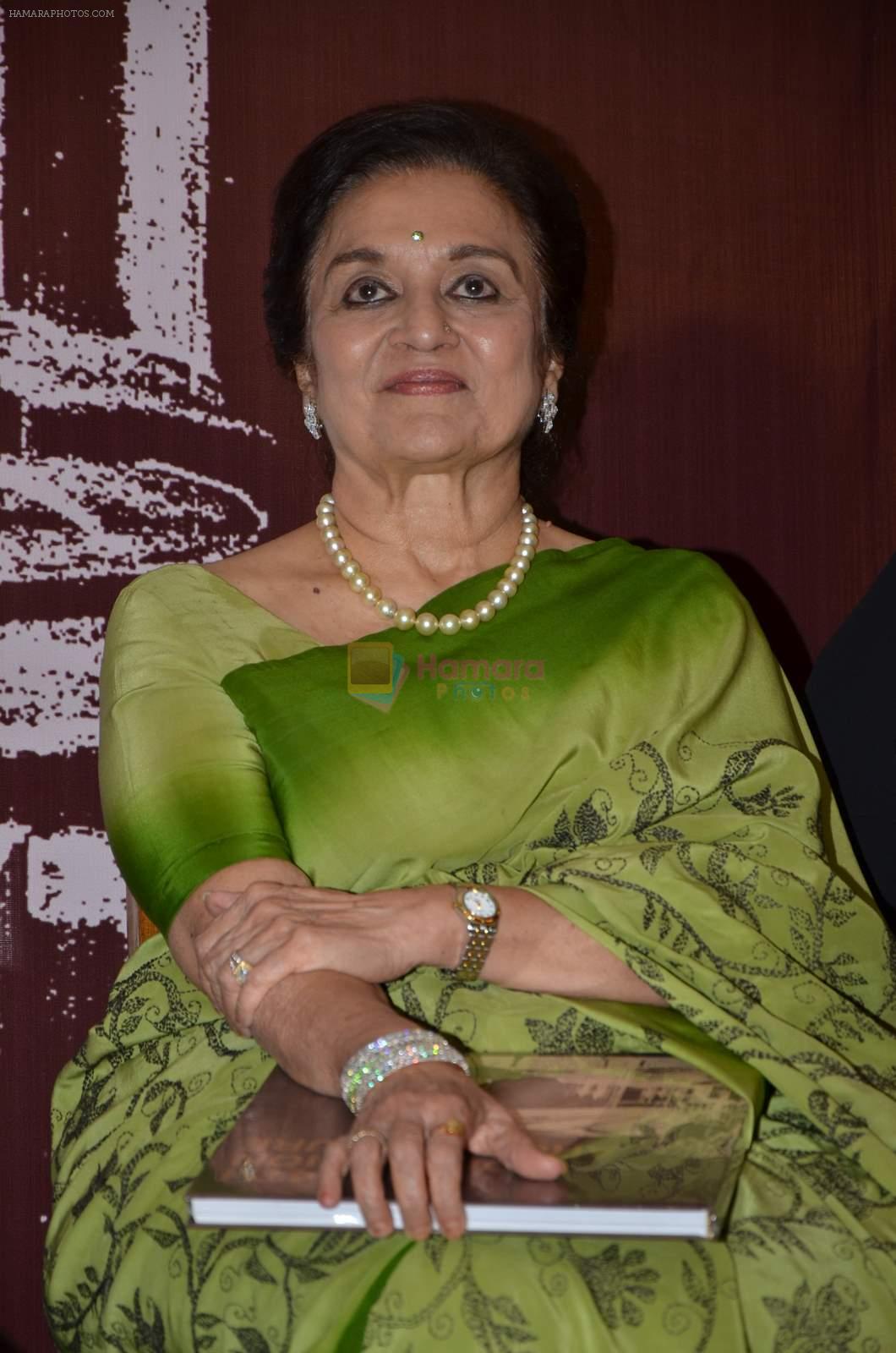Asha Parekh at book launch in Bandra, Mumbai on 23rd Aug 2015